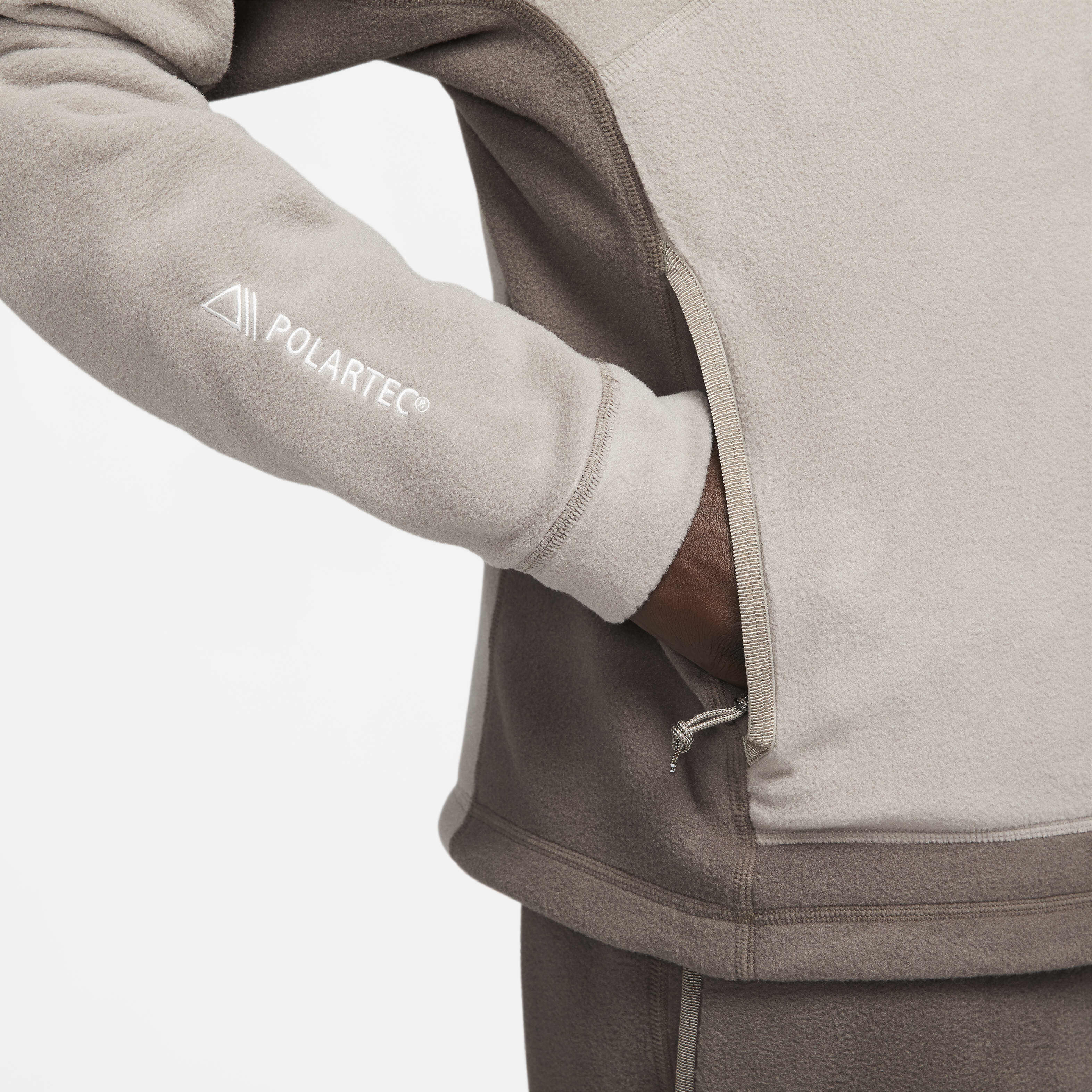 نايكي ايه سي جي 'وولف تري' image number 4