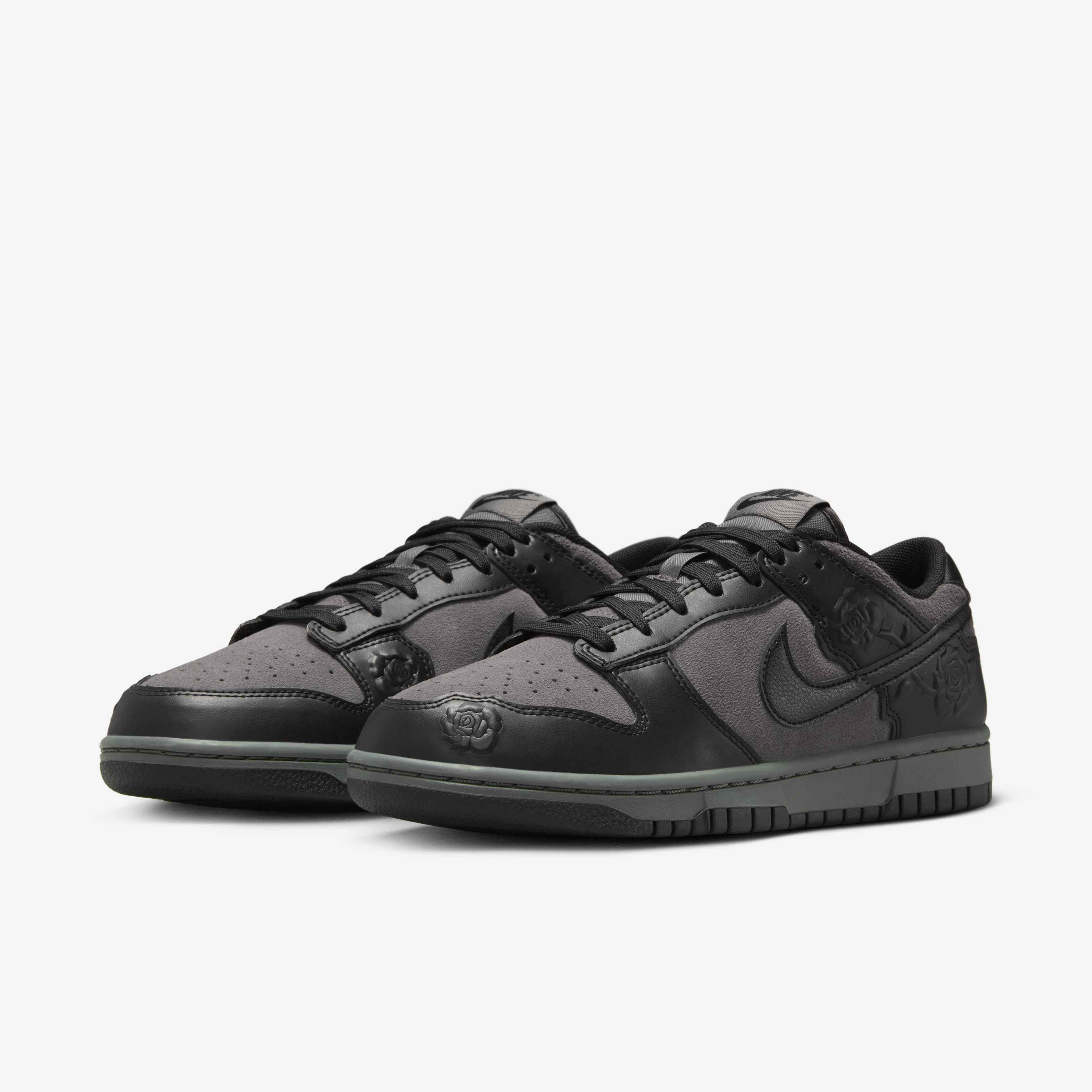Nike Dunk Low image number 4