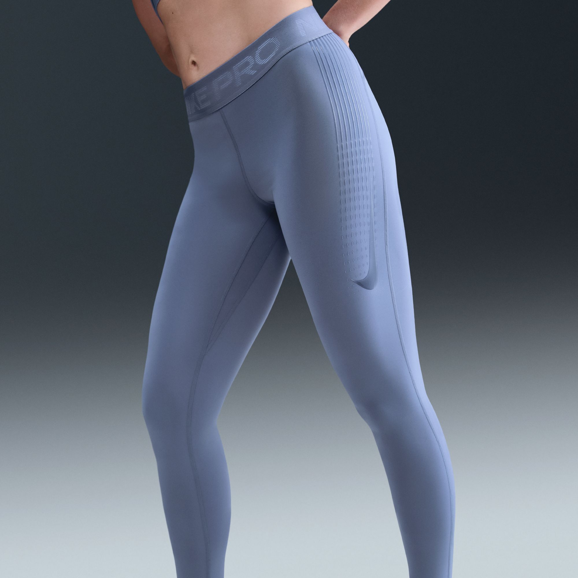 Nike Pro image number 4