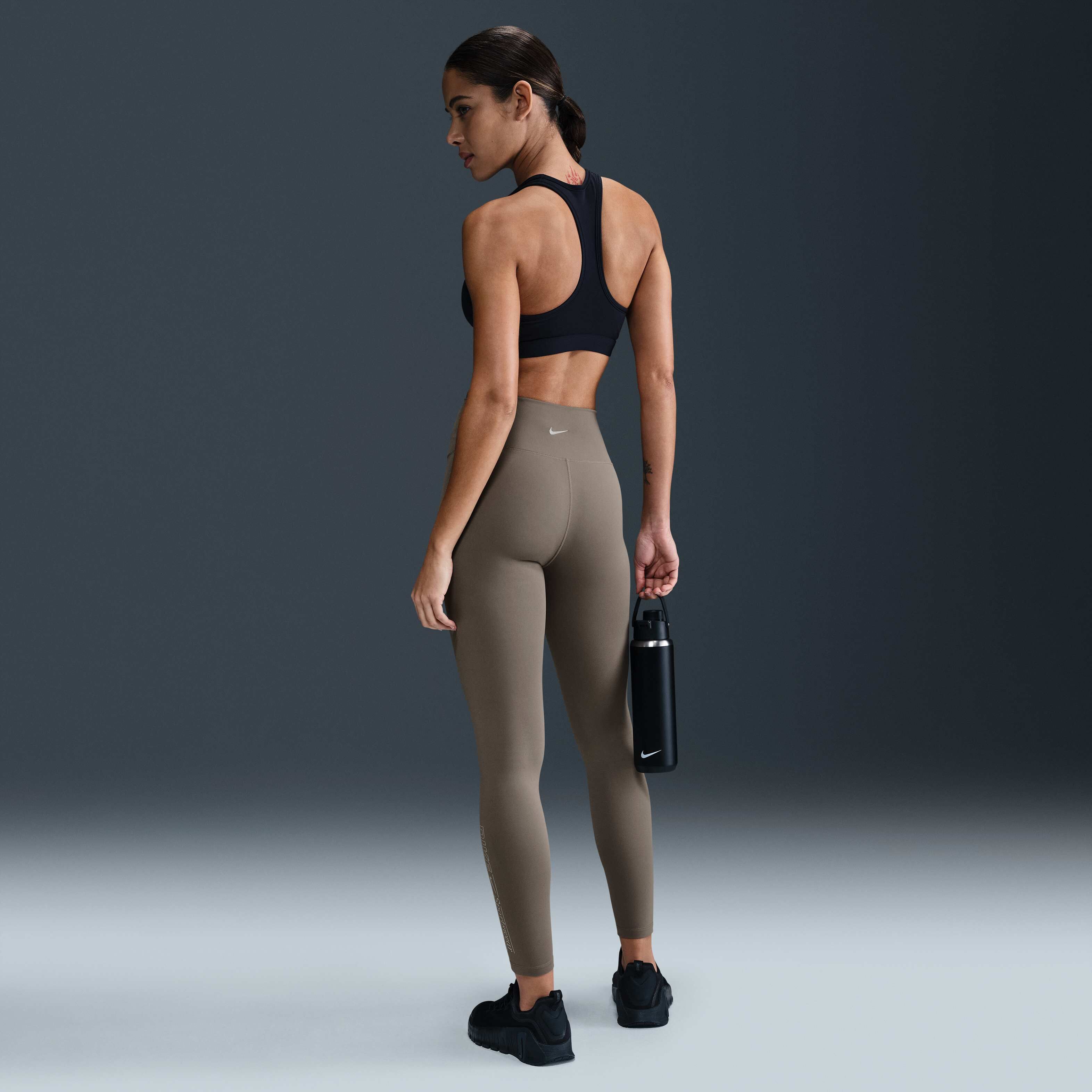 Nike One Fitted image number 3