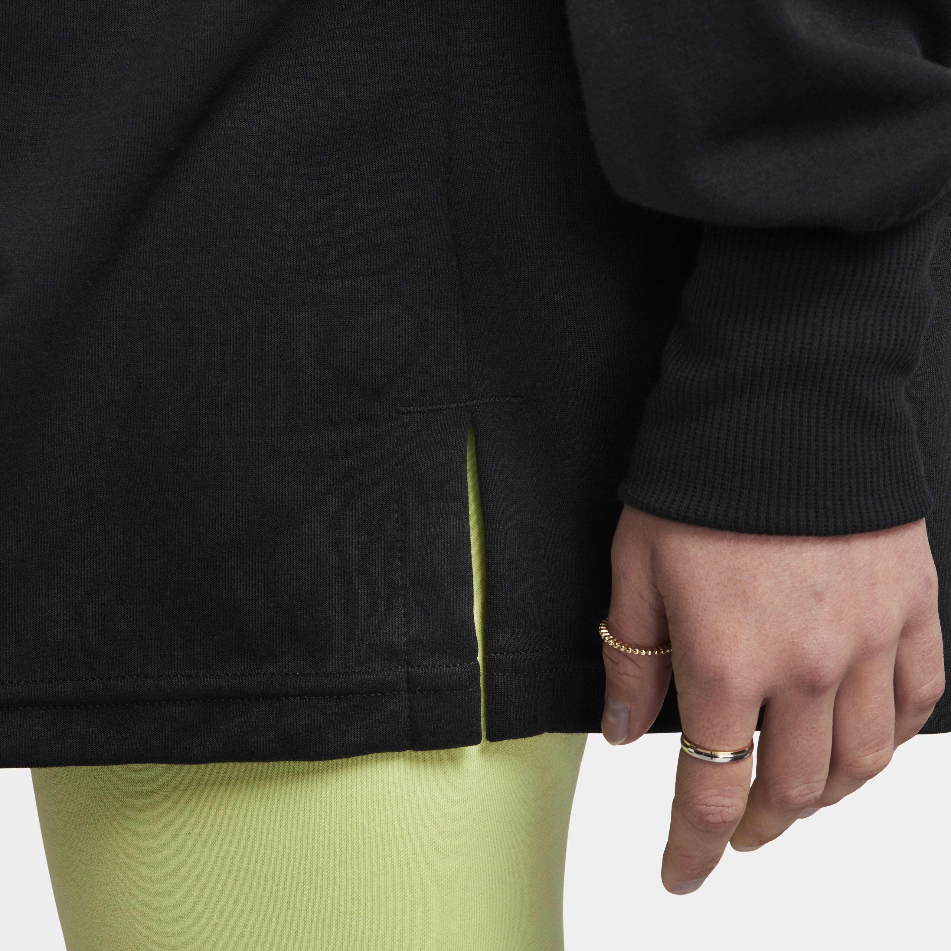 Nike Sportswear Essential image number 4