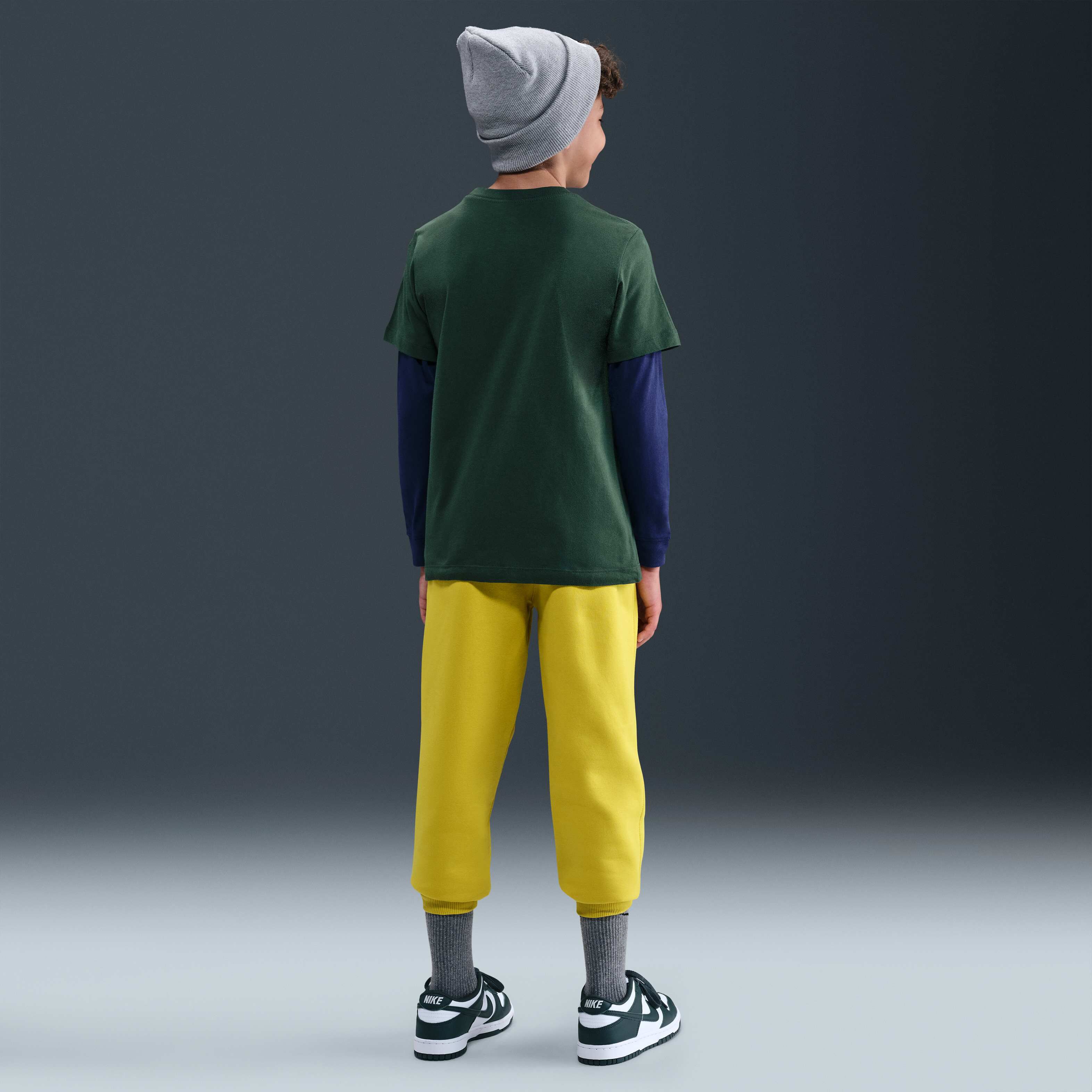 نايكي سبورتسوير image number 4