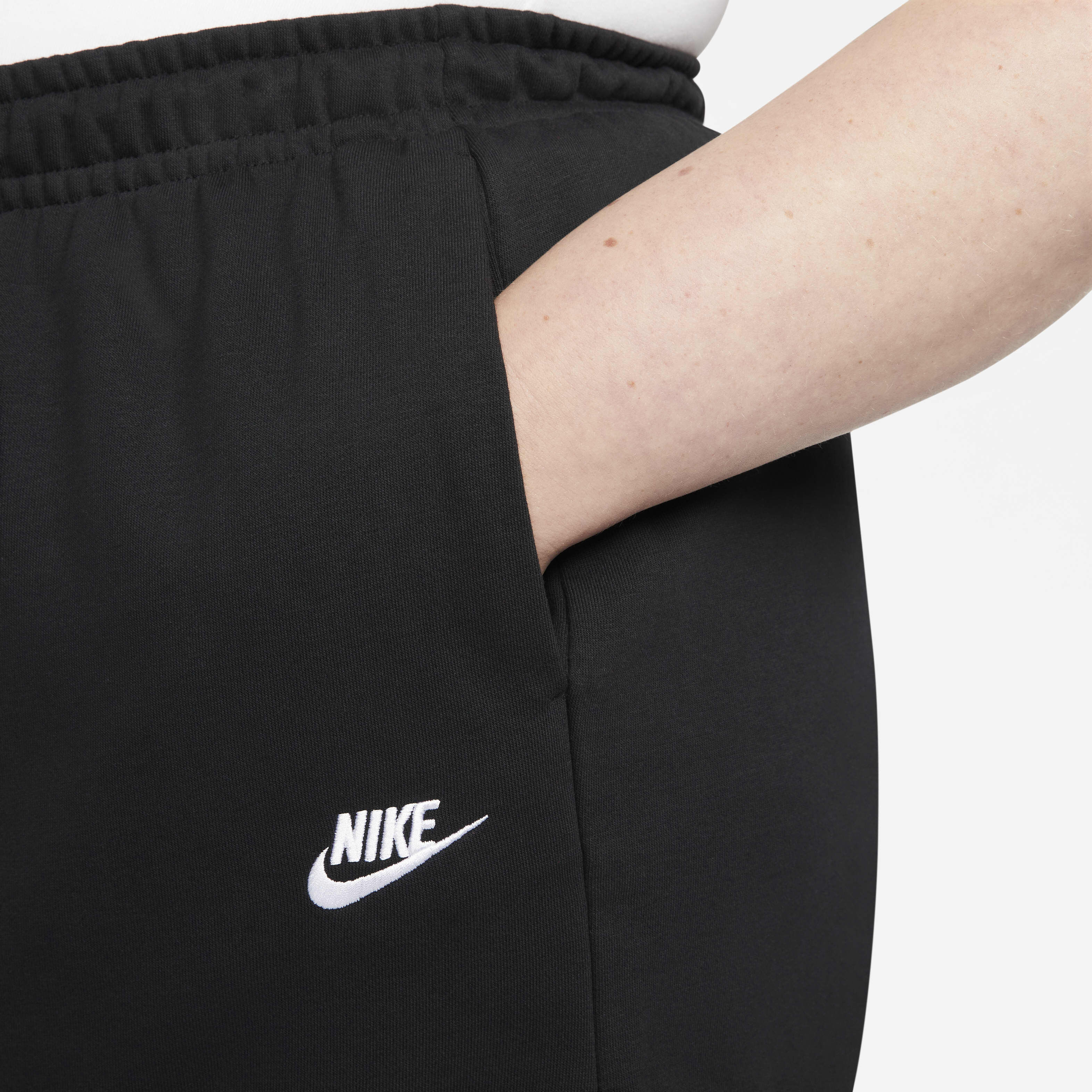 نايكي سبورتسوير image number 3