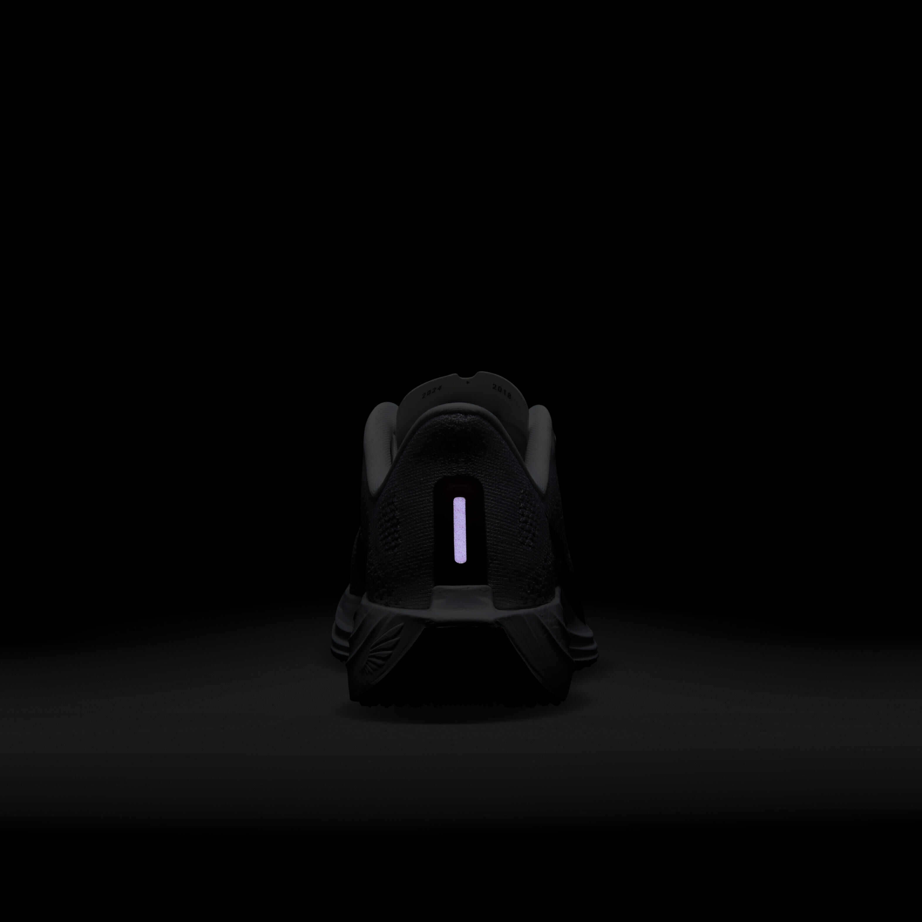 Nike Pegasus Plus image number 9