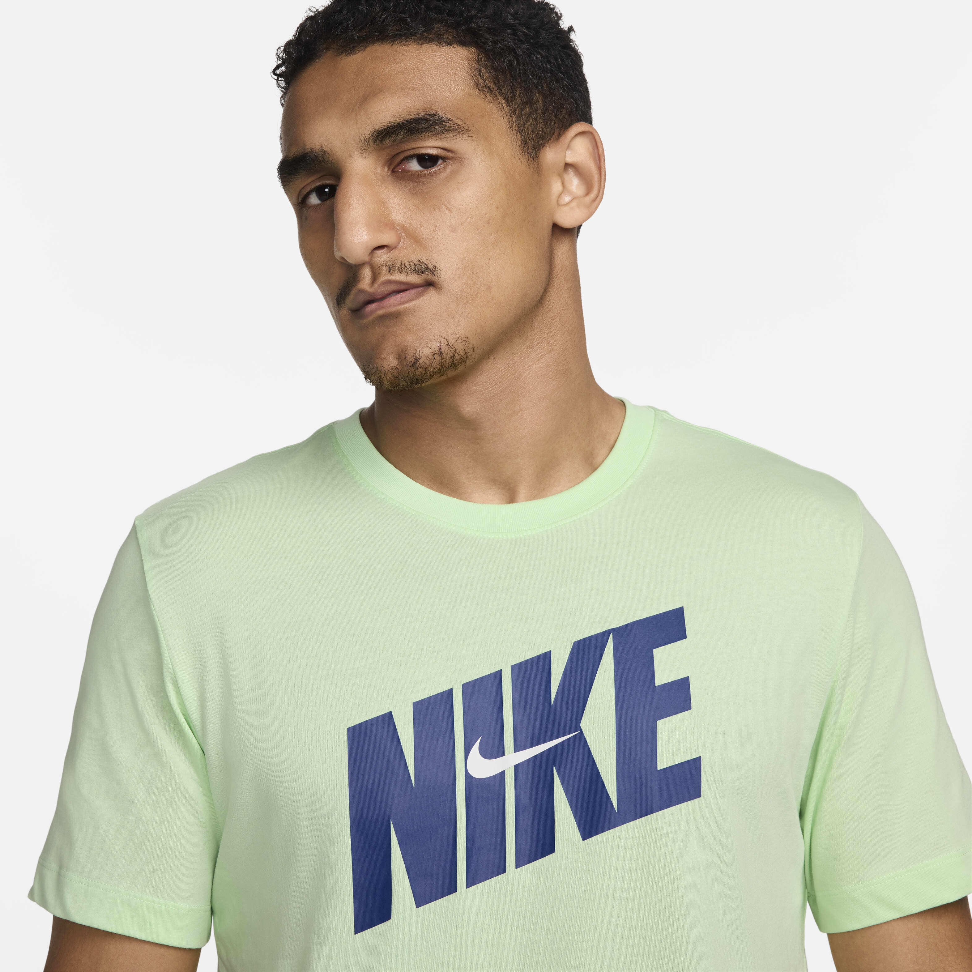 Nike image number 2