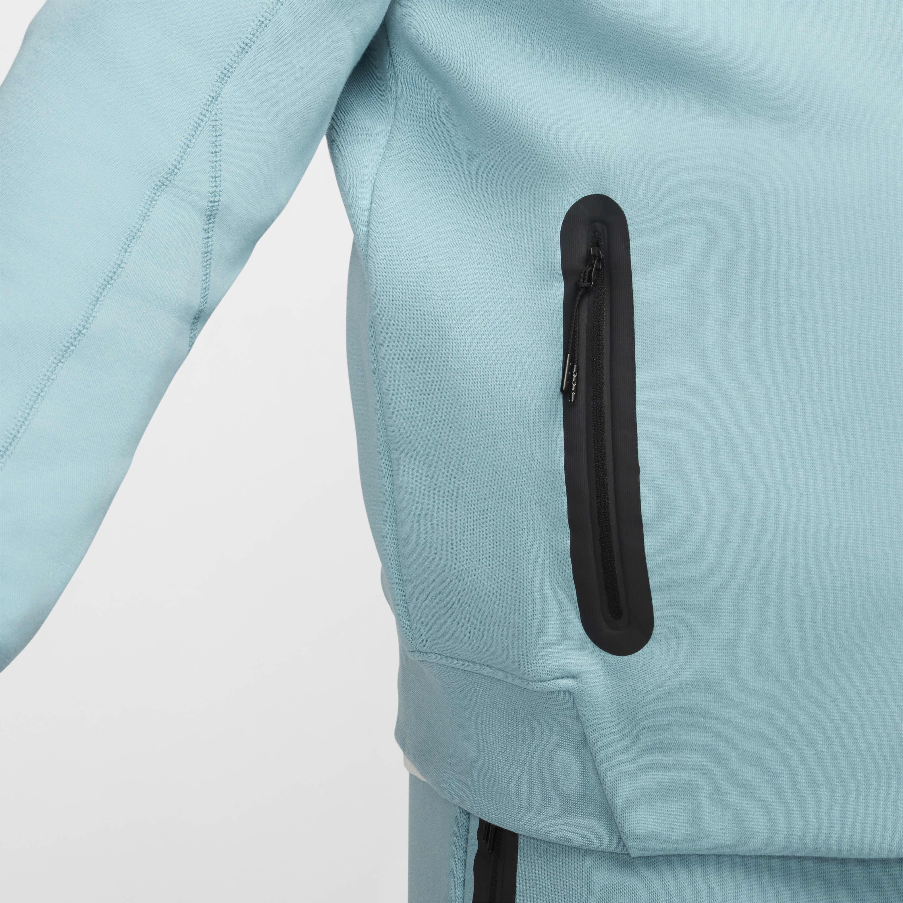 نايكي سبورتسوير تك فليس ويندرانر image number 17