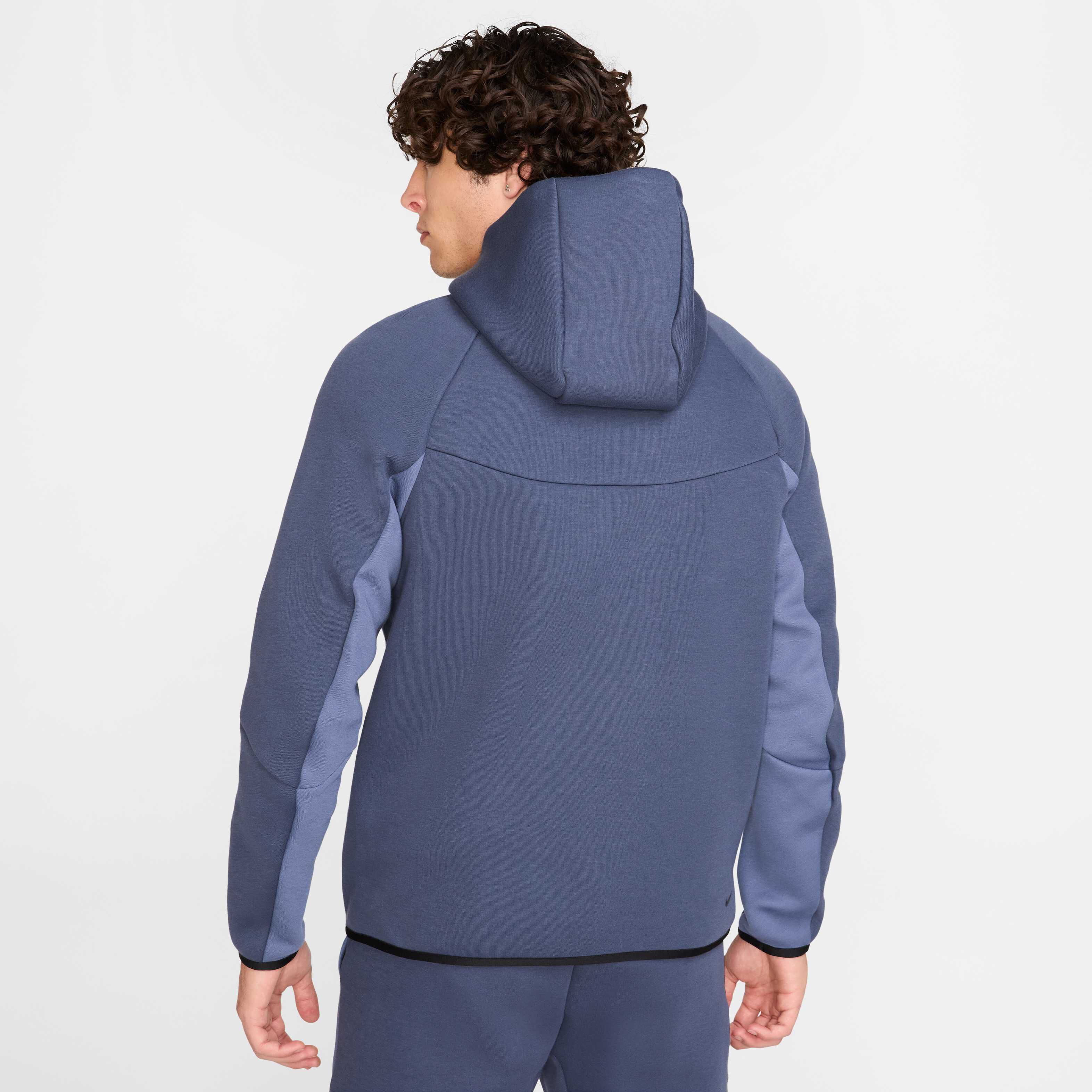 نايكي تك image number 1