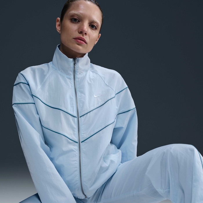 Nike Windrunner image number 2 Nike Windrunner image number 2