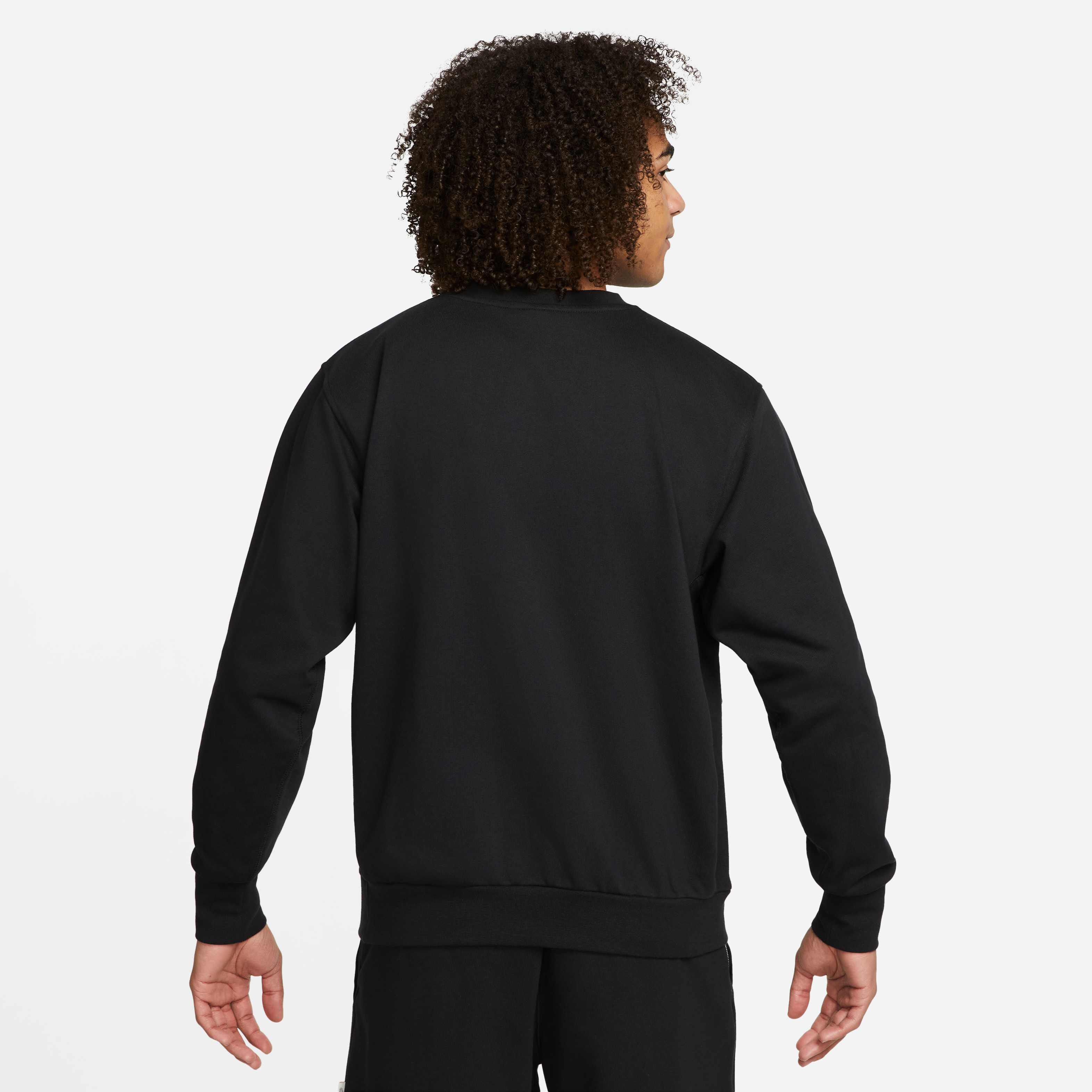 Nike Standard Issue image number 1
