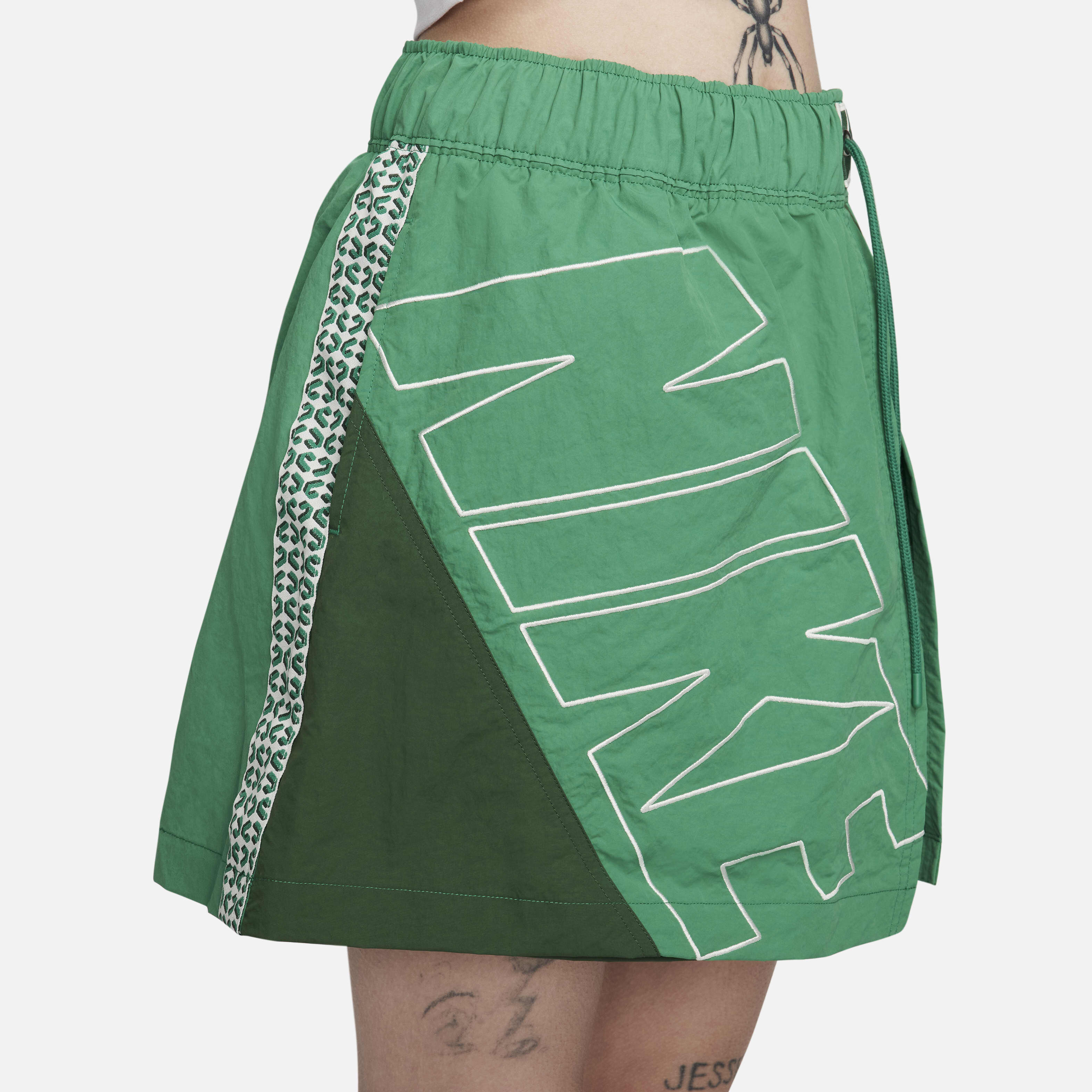 نايكي سبورتسوير &times; نايكي يونايتد image number 4