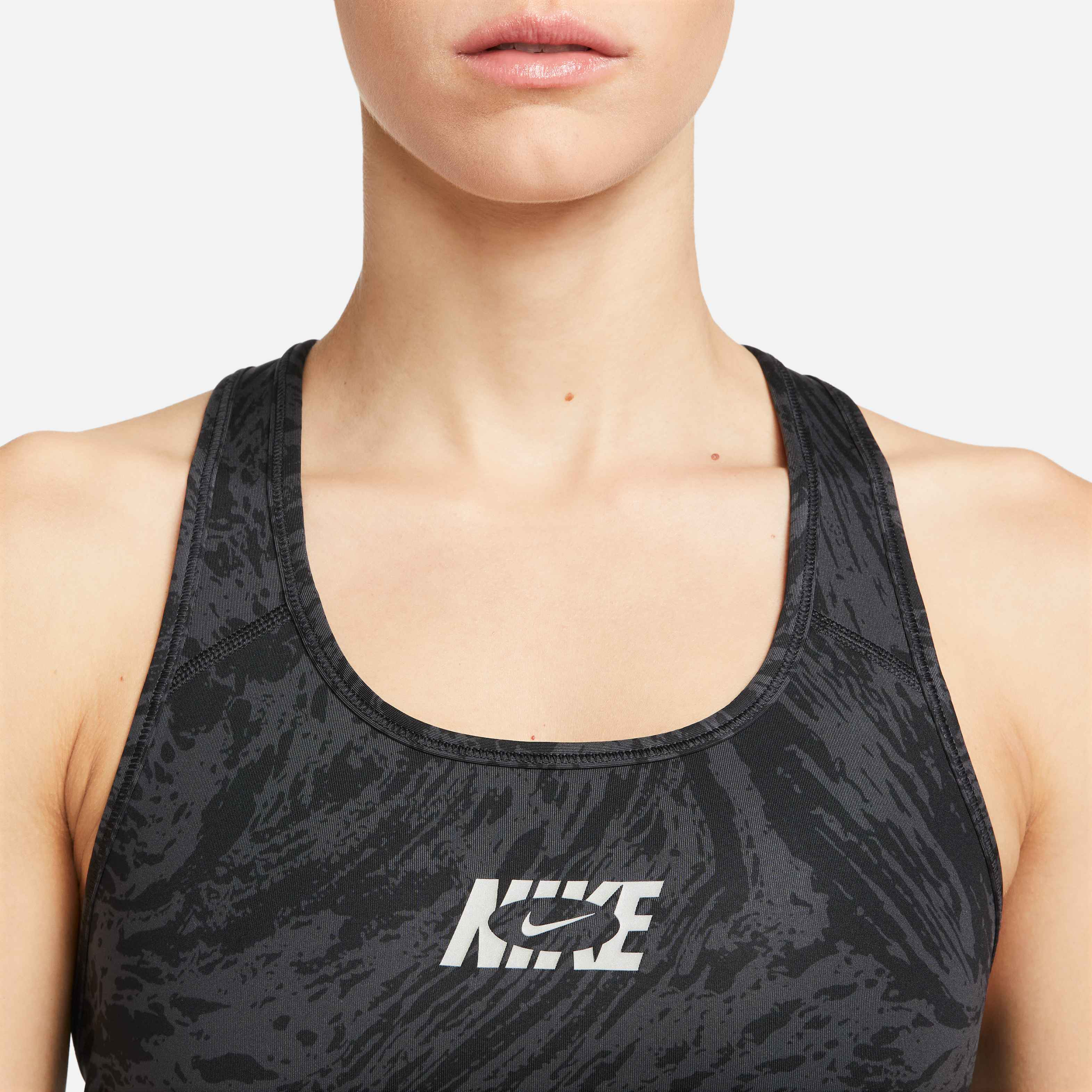 Nike Swoosh Icon Clash image number 2