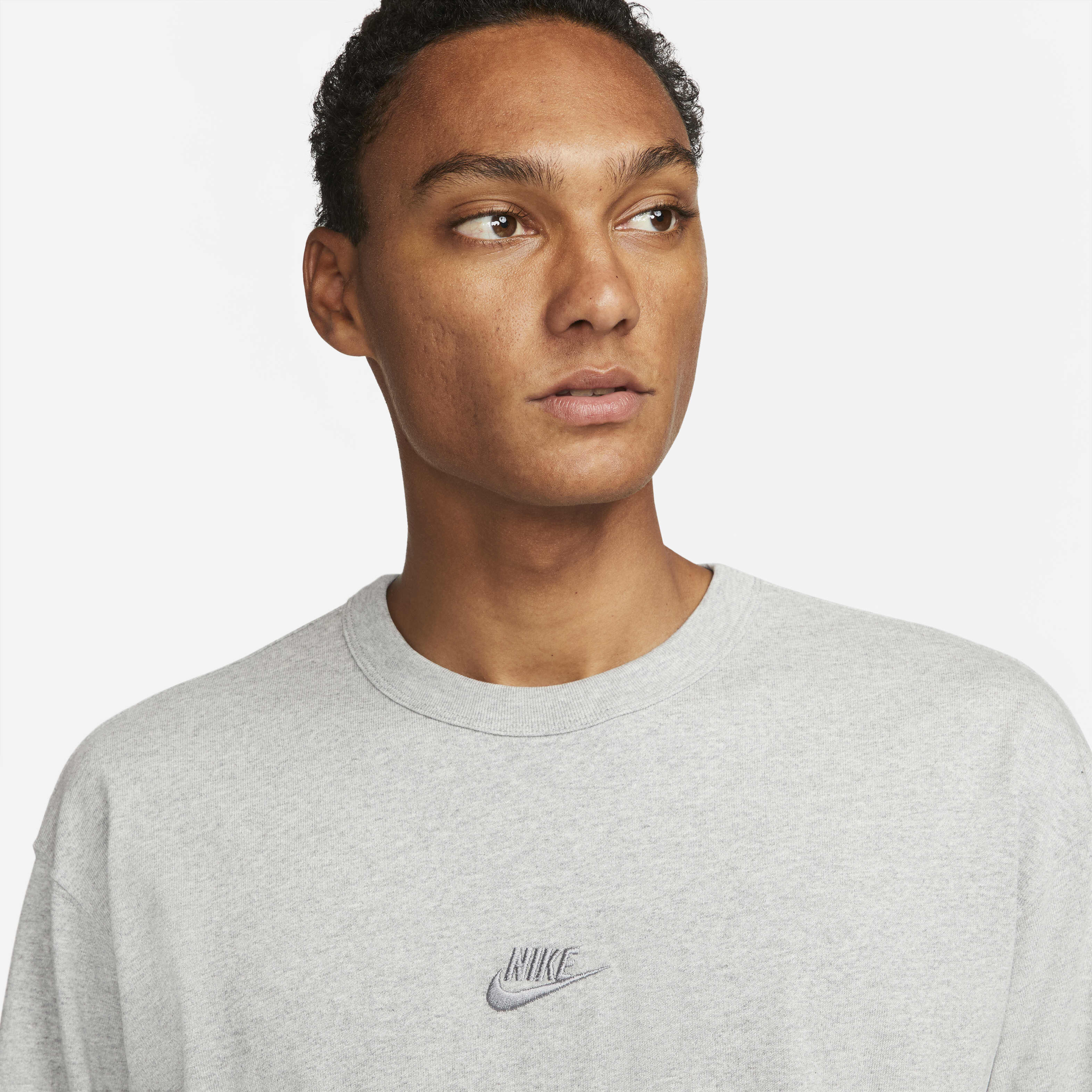 Nike Sportswear Premium Essentials image number 2