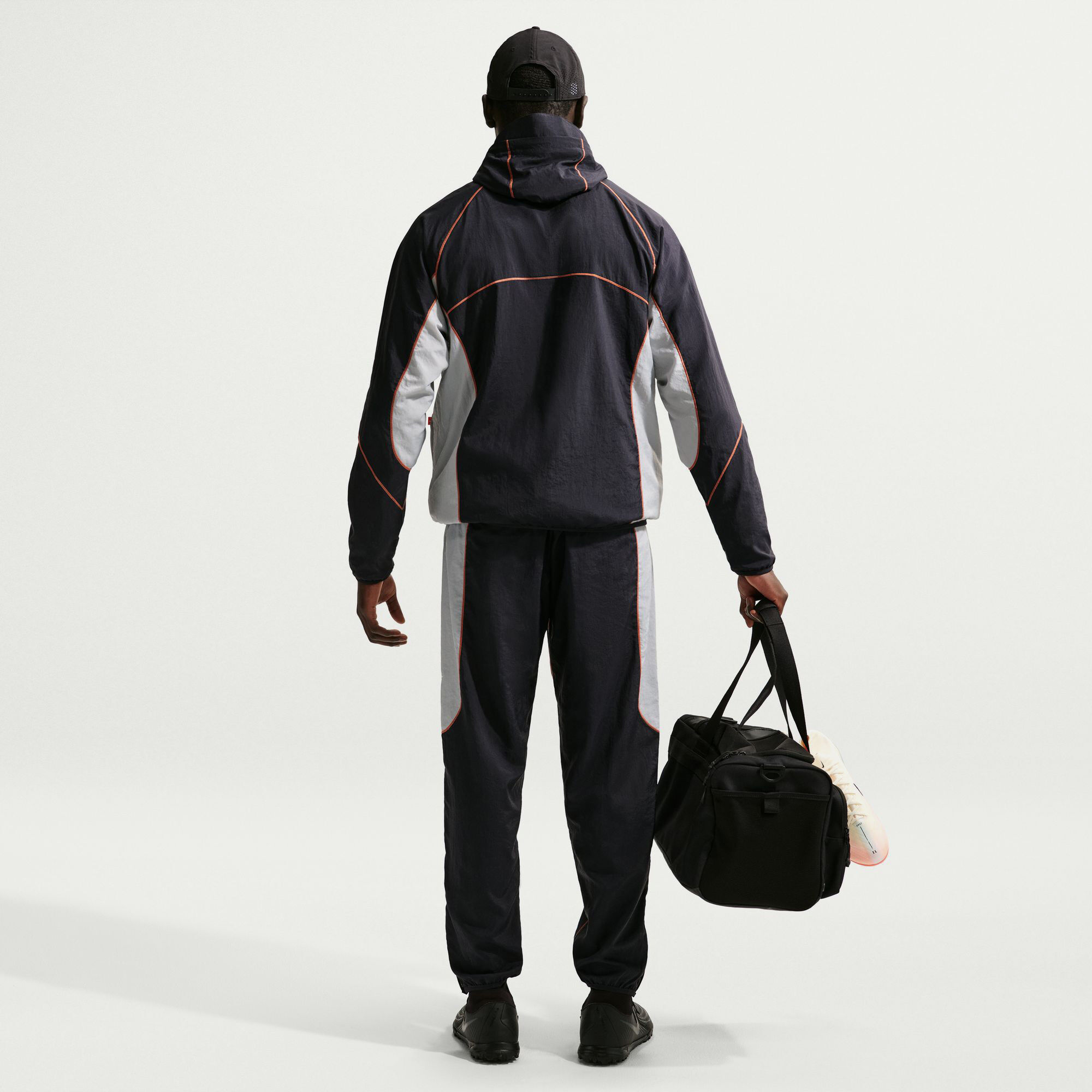 Chelsea FC Strike+ SE image number 1