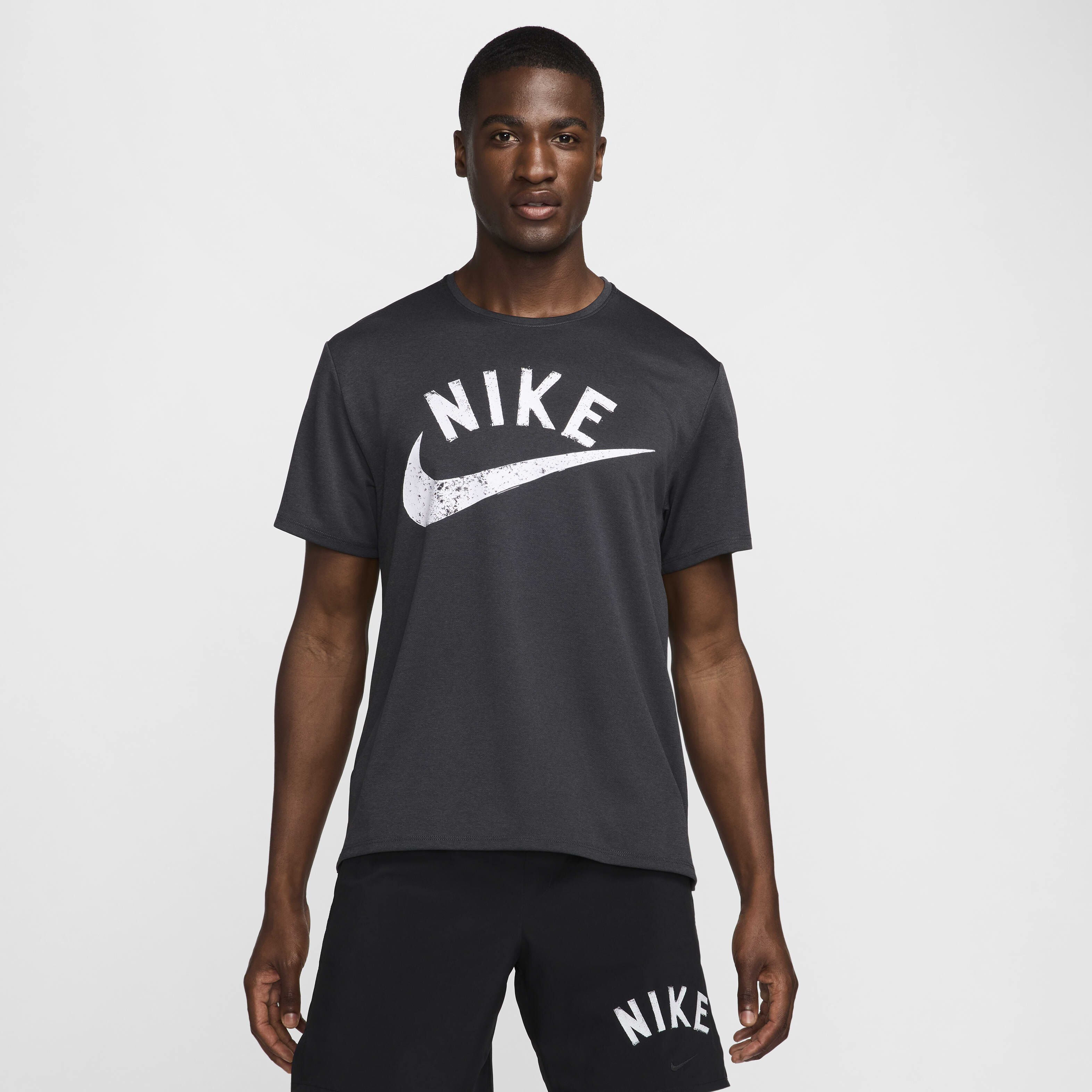 Nike men's dry miler graphic t-shirt hot sale