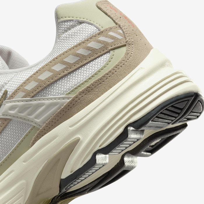 نايكي انيشيتر image number 7 نايكي انيشيتر image number 7