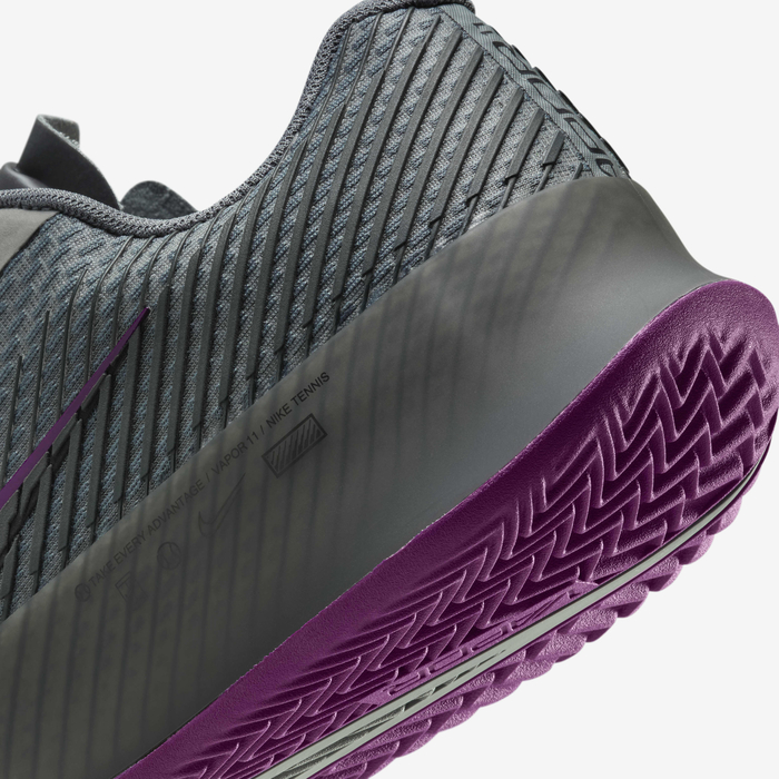 نايكي كورت اير زووم فيبر 11 image number 7 نايكي كورت اير زووم فيبر 11 image number 7