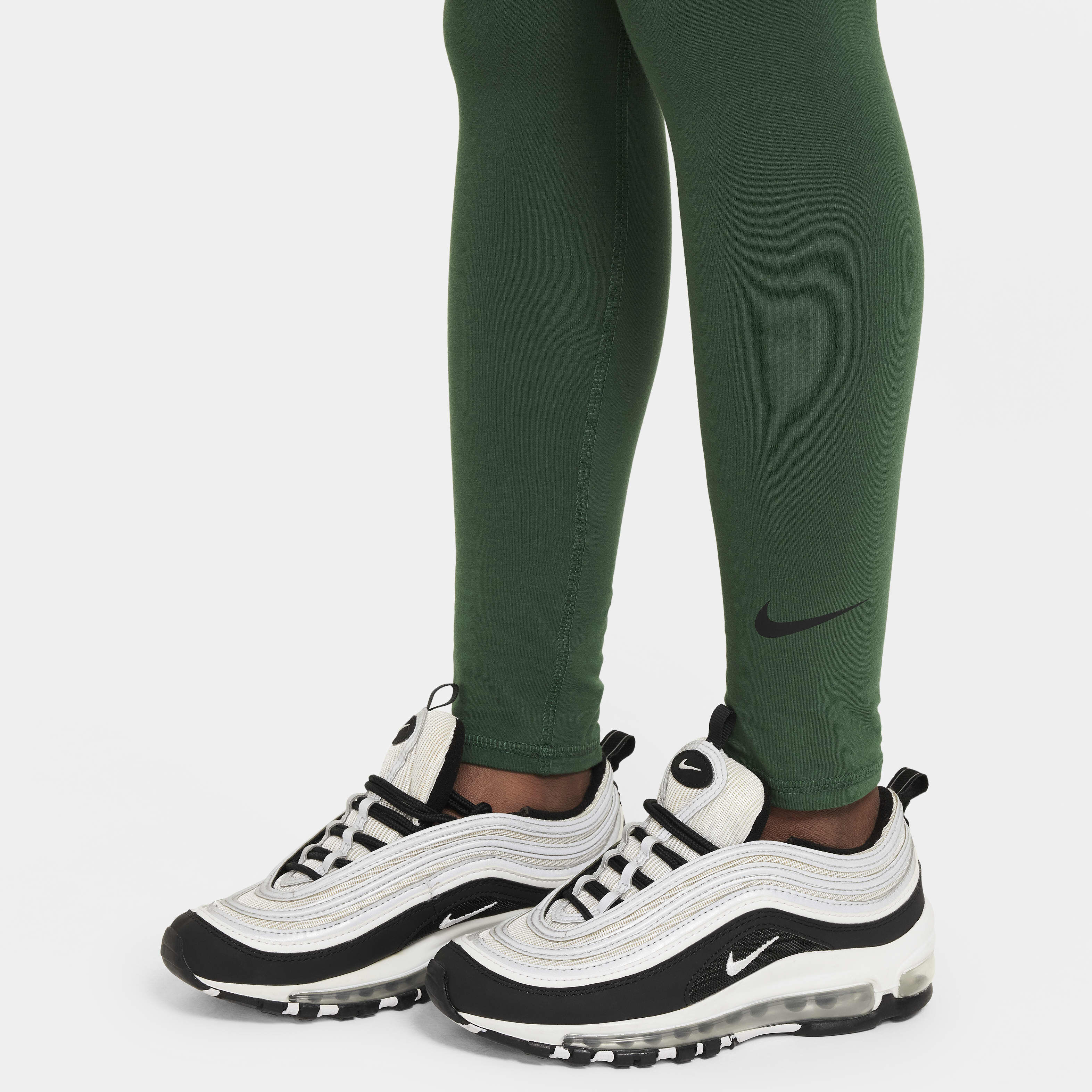 Nike Sportswear Favourites image number 2