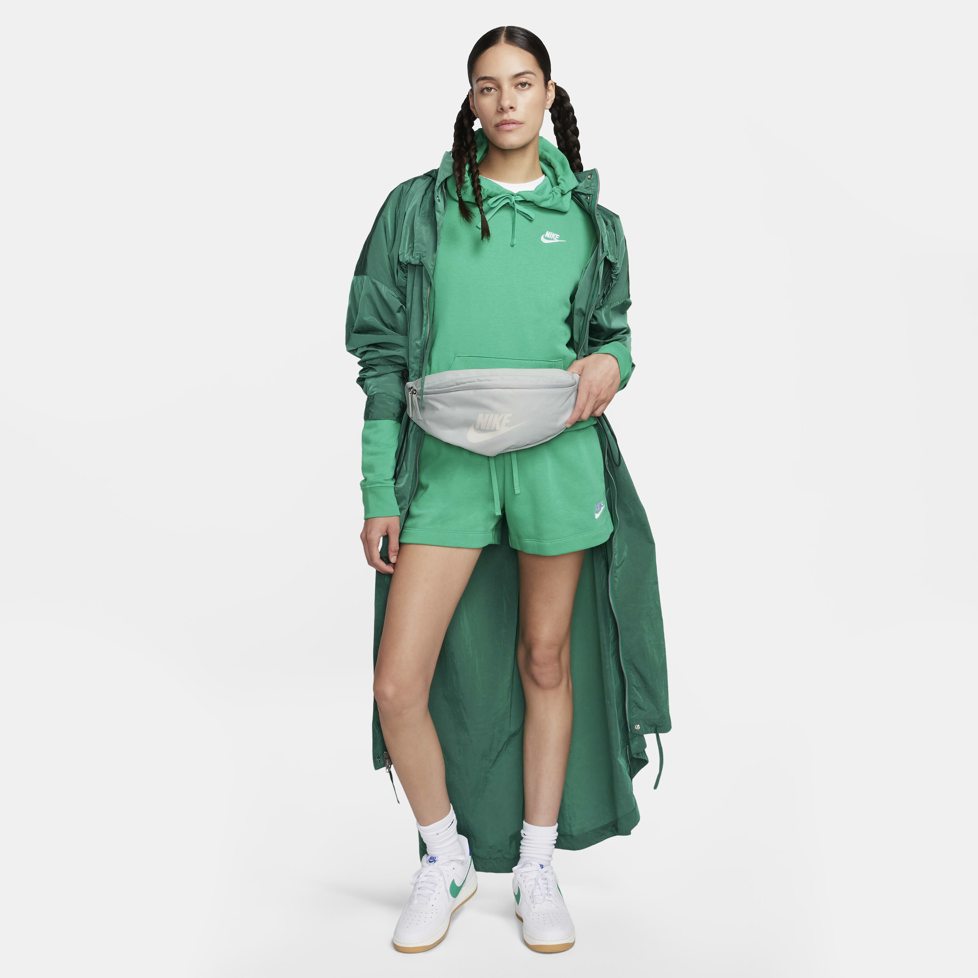 Nike Heritage image number 8