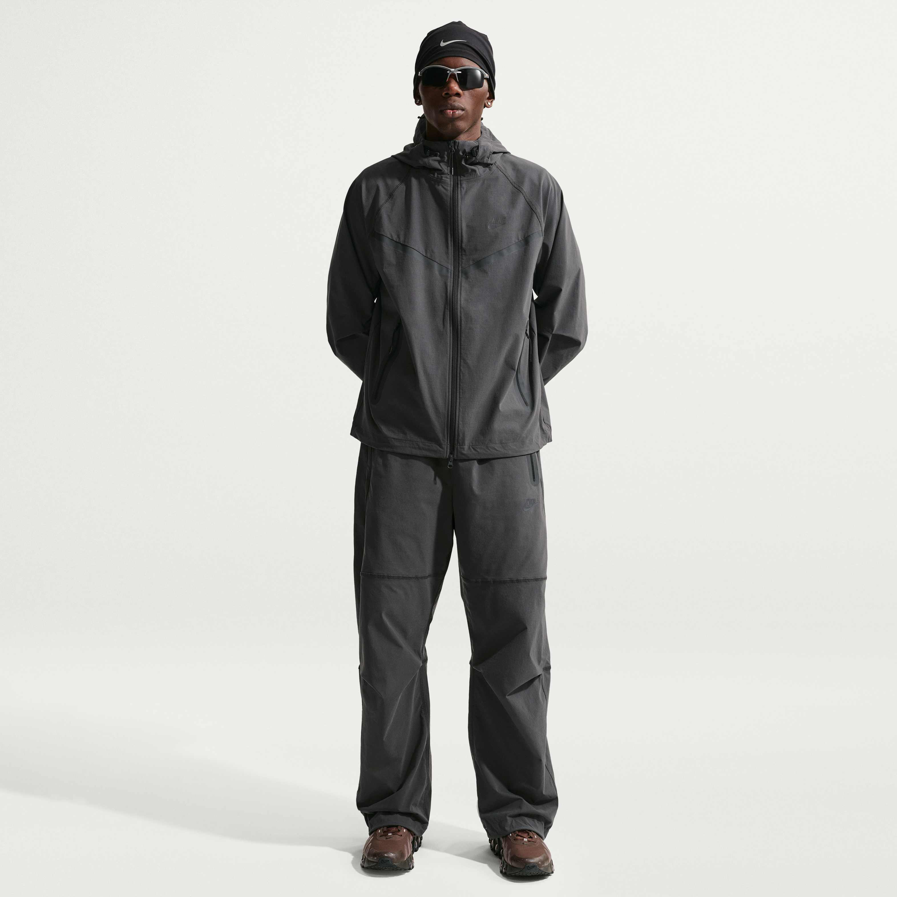 نايكي تك image number 3