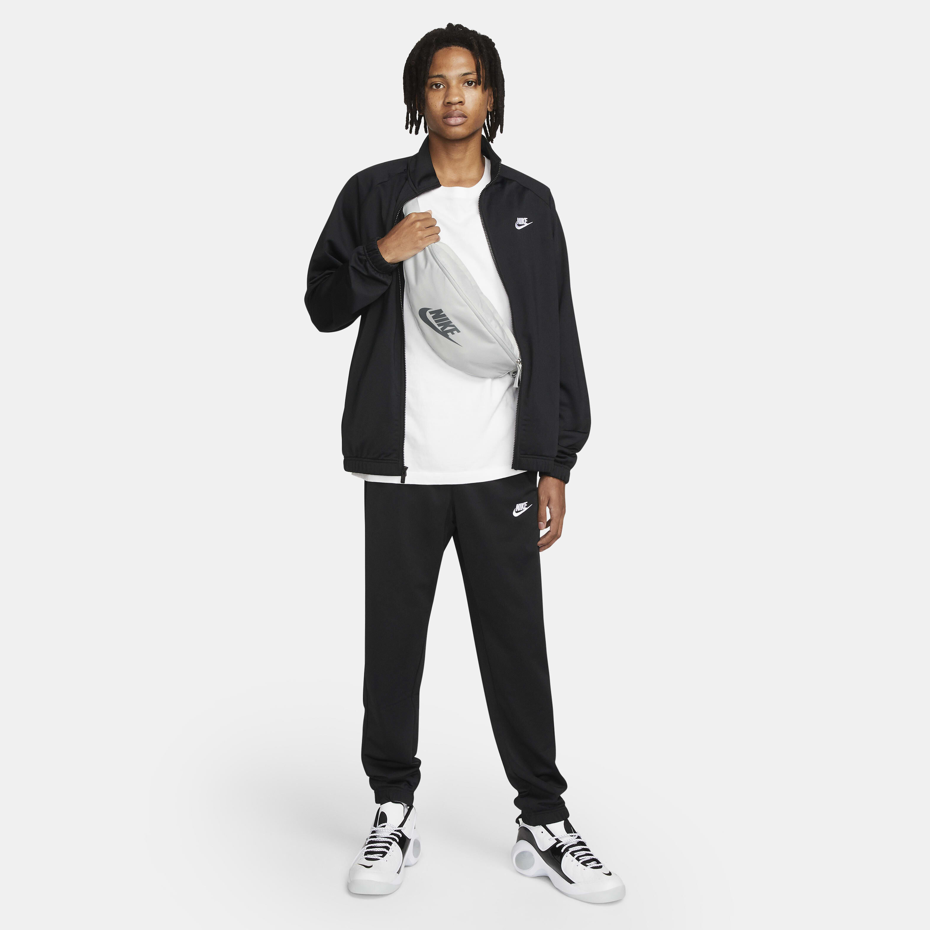 نايكي هيرتج image number 8