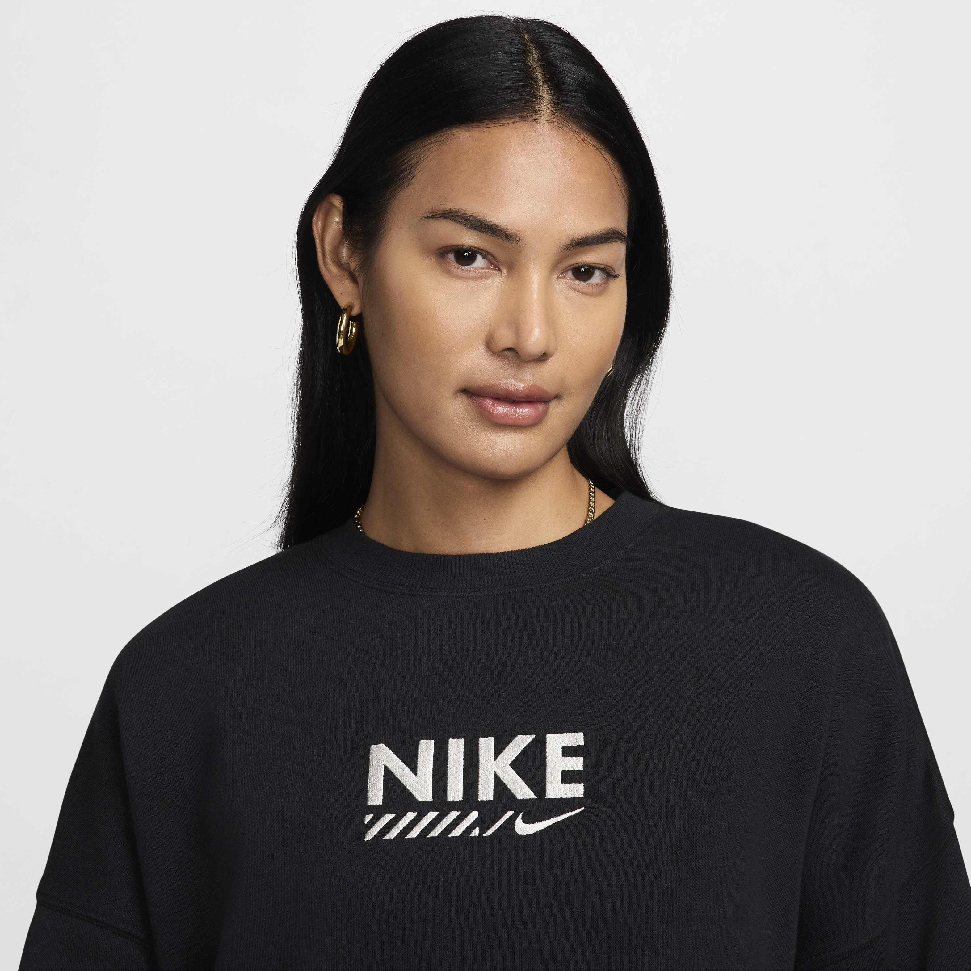 Buy Nike Sportswear Women s Oversized Fleece Crew Neck Sweatshirt Nike Qatar Official