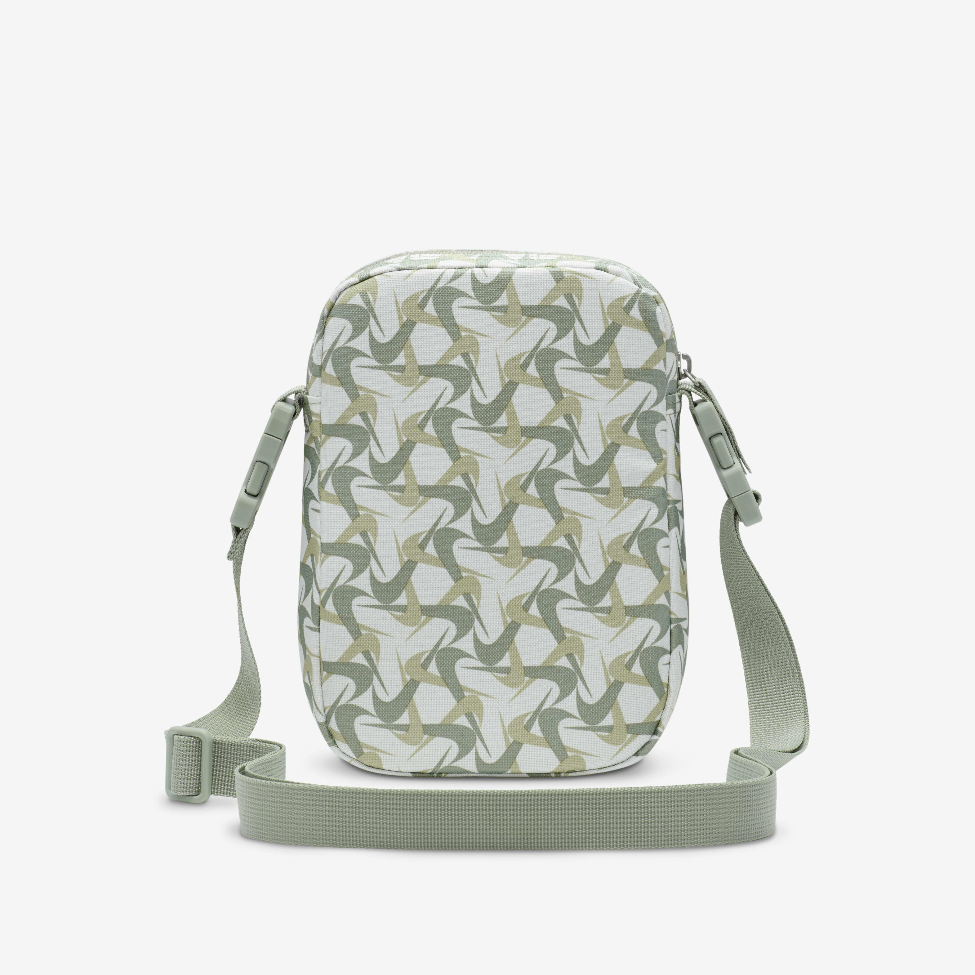 نايكي هيرتج image number 3