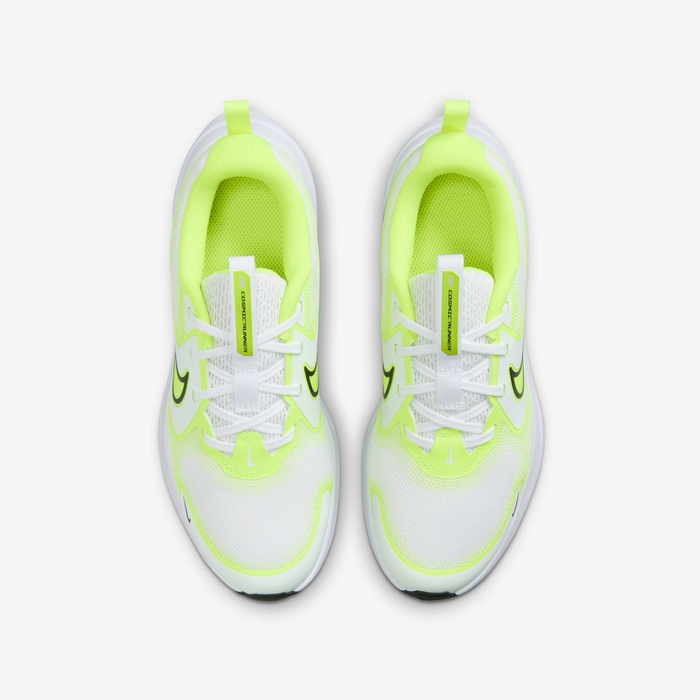 Nike Cosmic Runner image number 3 Nike Cosmic Runner image number 3