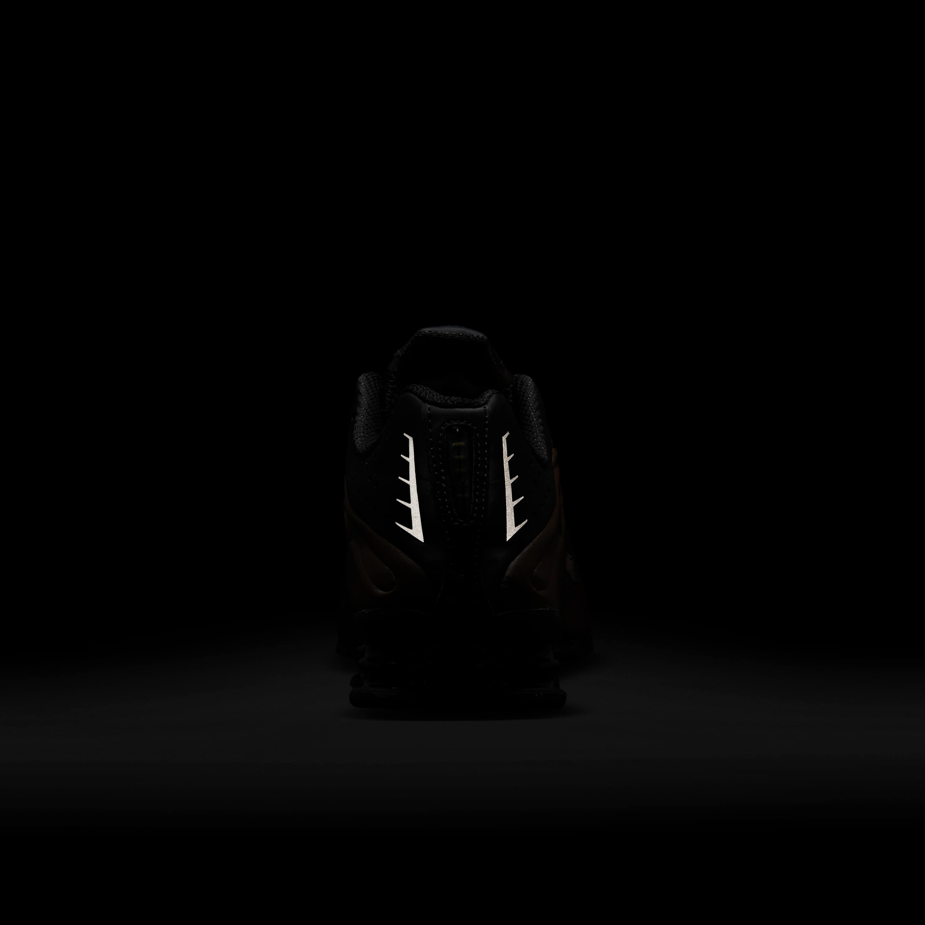 Nike Shox R4 image number 9