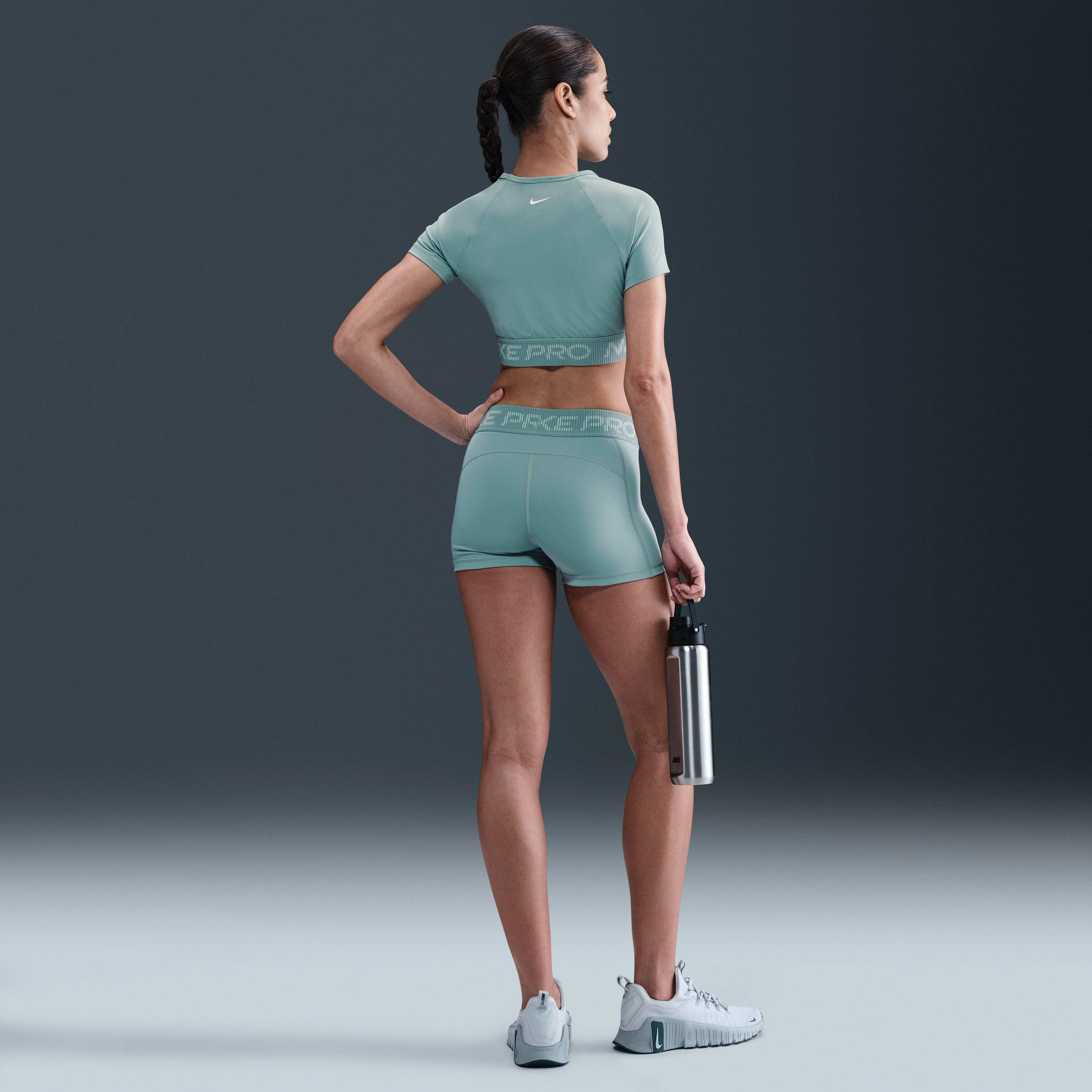 نايكي برو image number 3