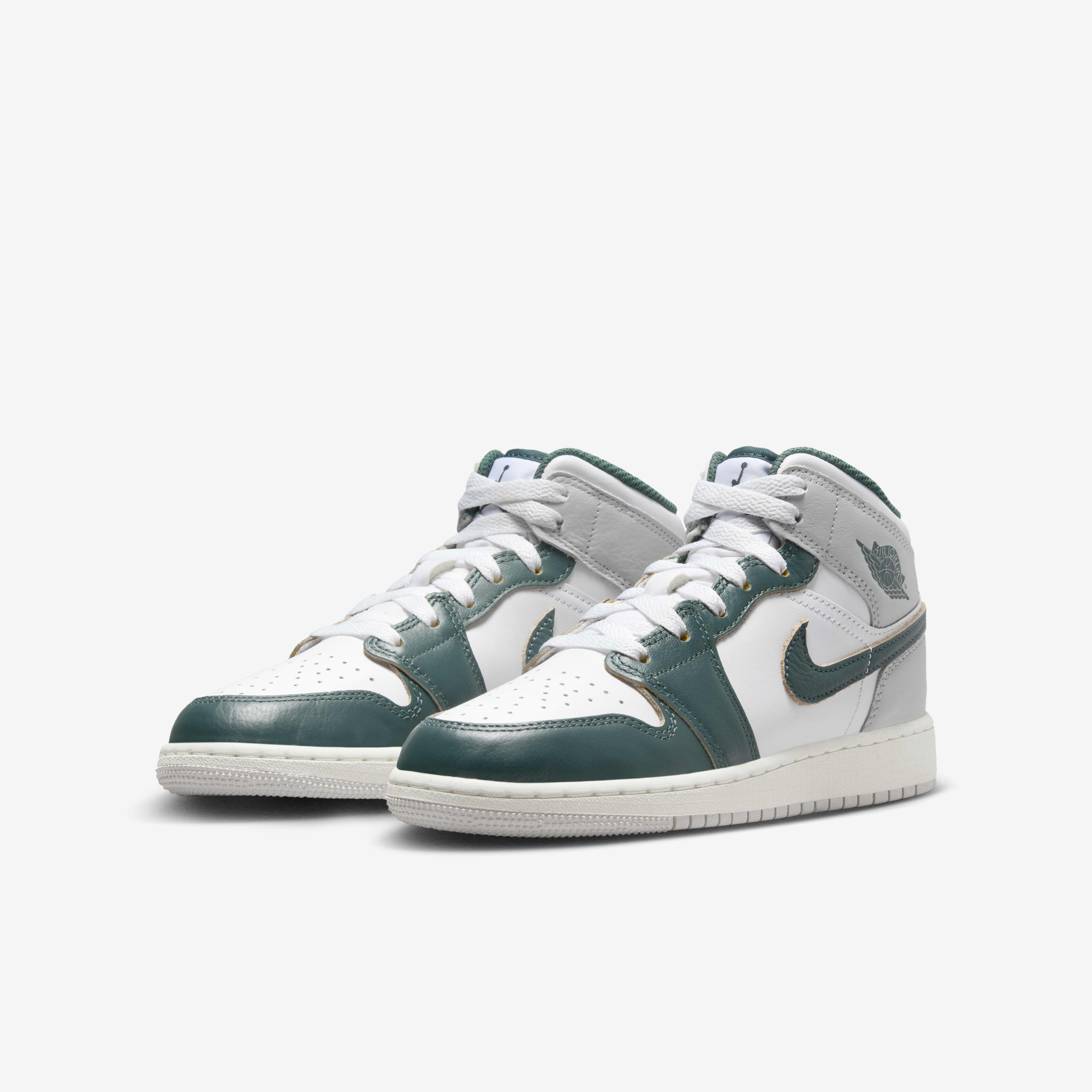 Buy Air Jordan 1 Mid SE Older Kids' Shoes - White/Sail