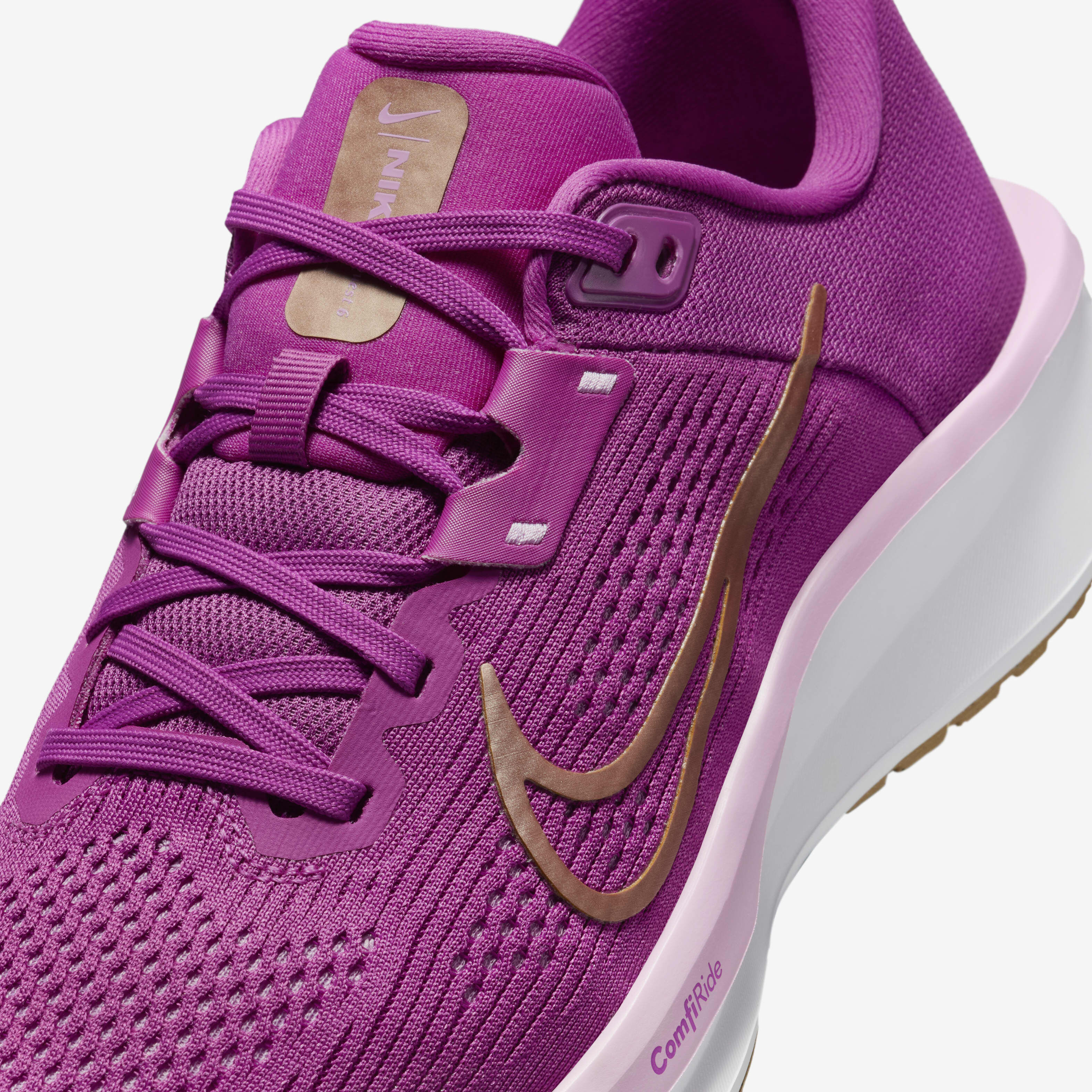 Nike quest pink sales