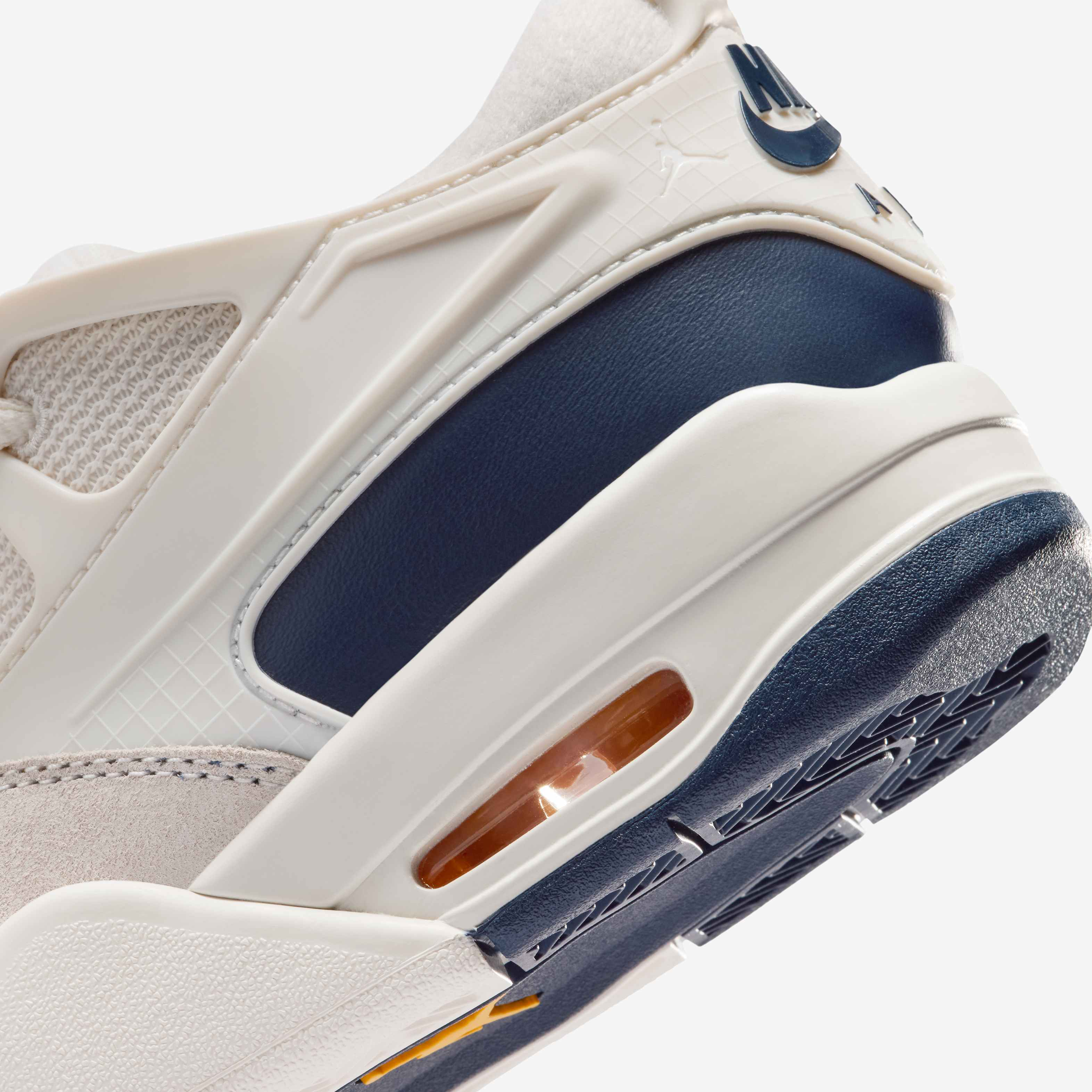 Air Jordan 4 RM image number 7