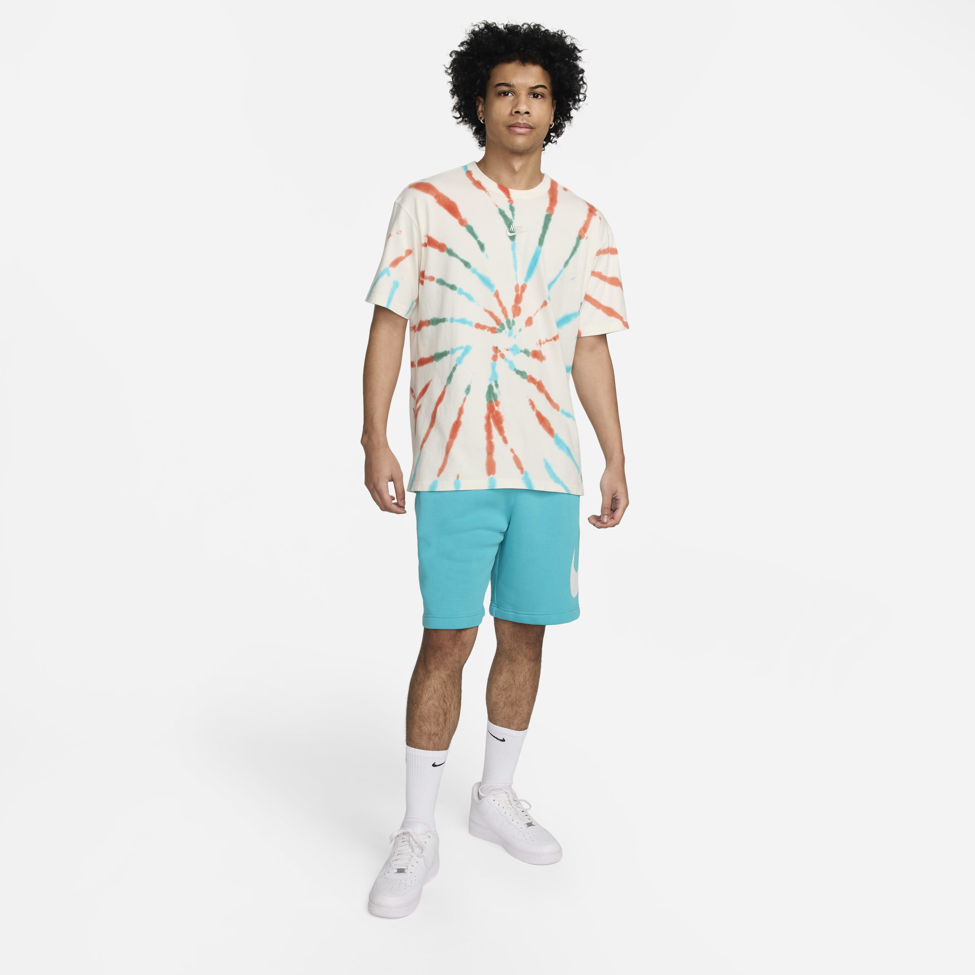 Nike Sportswear Premium Essentials image number 4