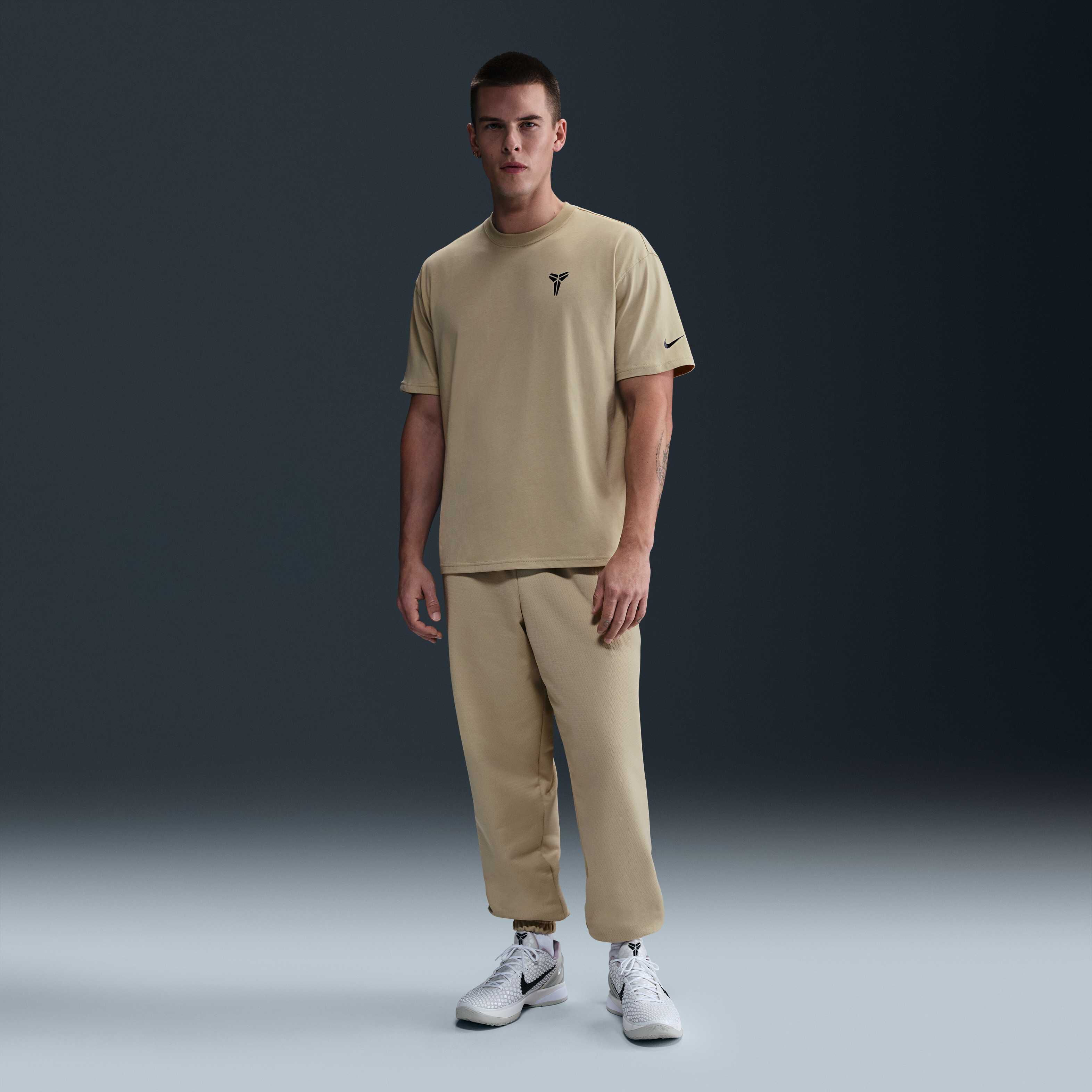 Tシャツ・カットソー Nike Kobe Men's Basketball T-Shirt HJ3319-251 Nike Kobe Bettermental Tee 'Desert Khaki' – Limited Edt