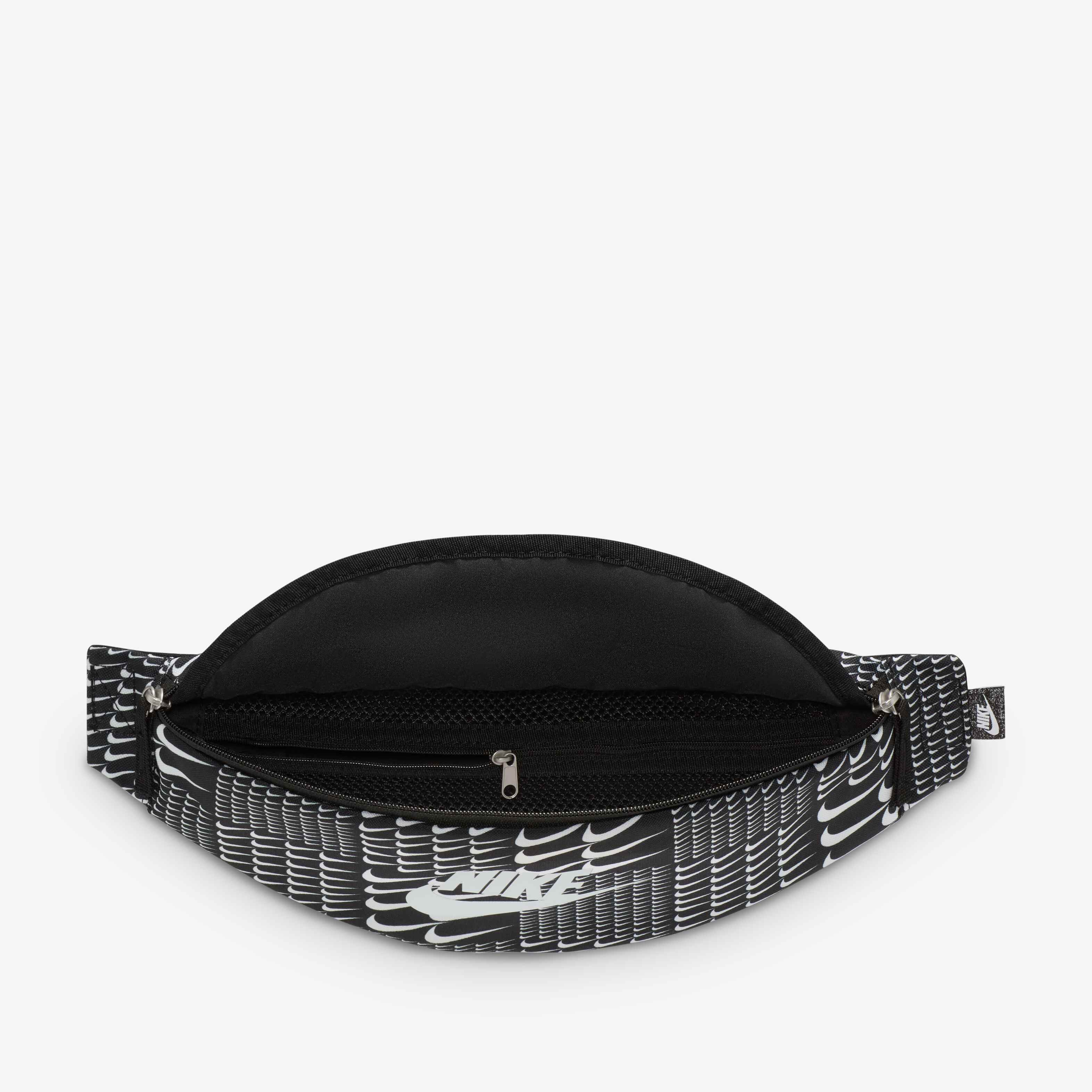 Nike Heritage image number 3