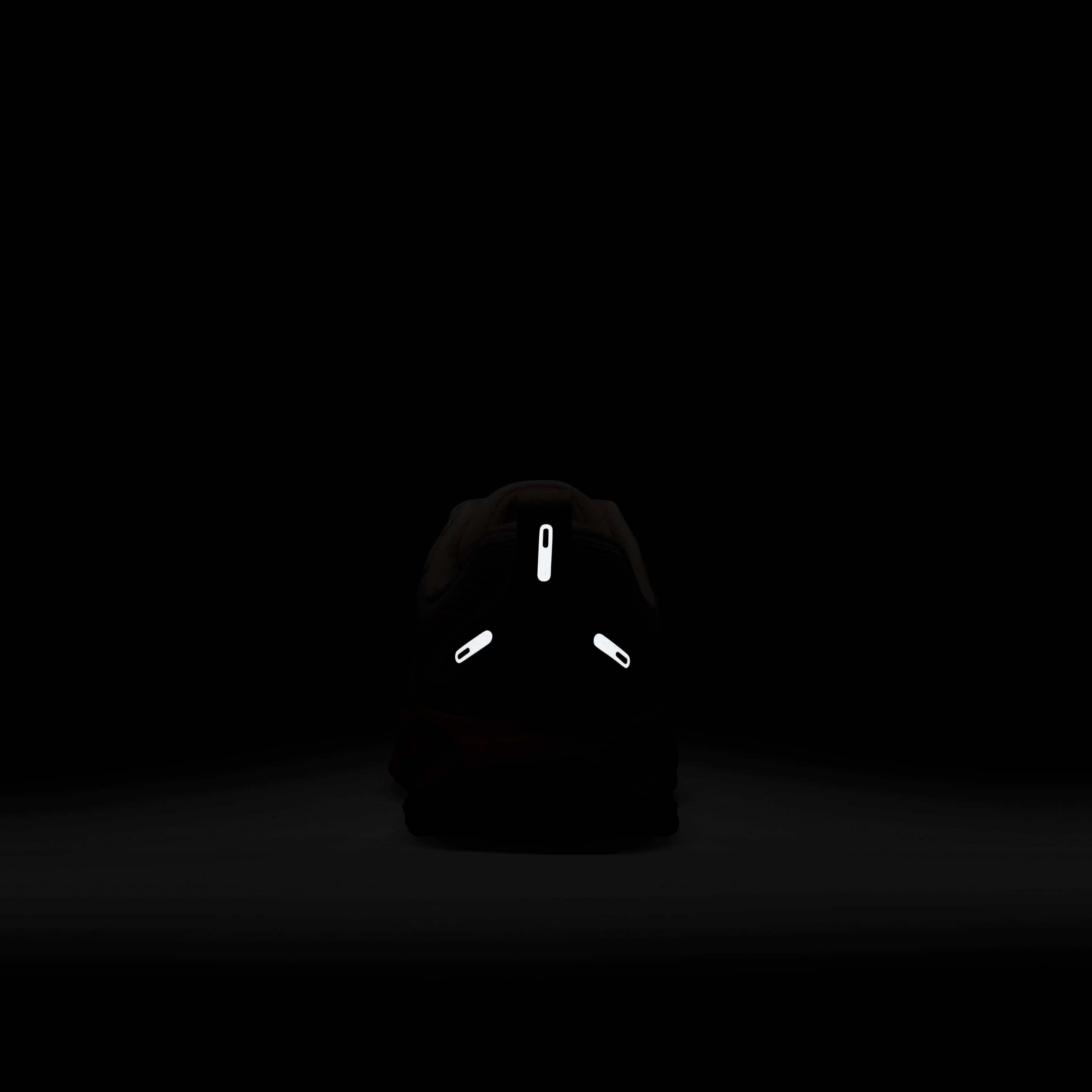 Nike Vomero 18 image number 8