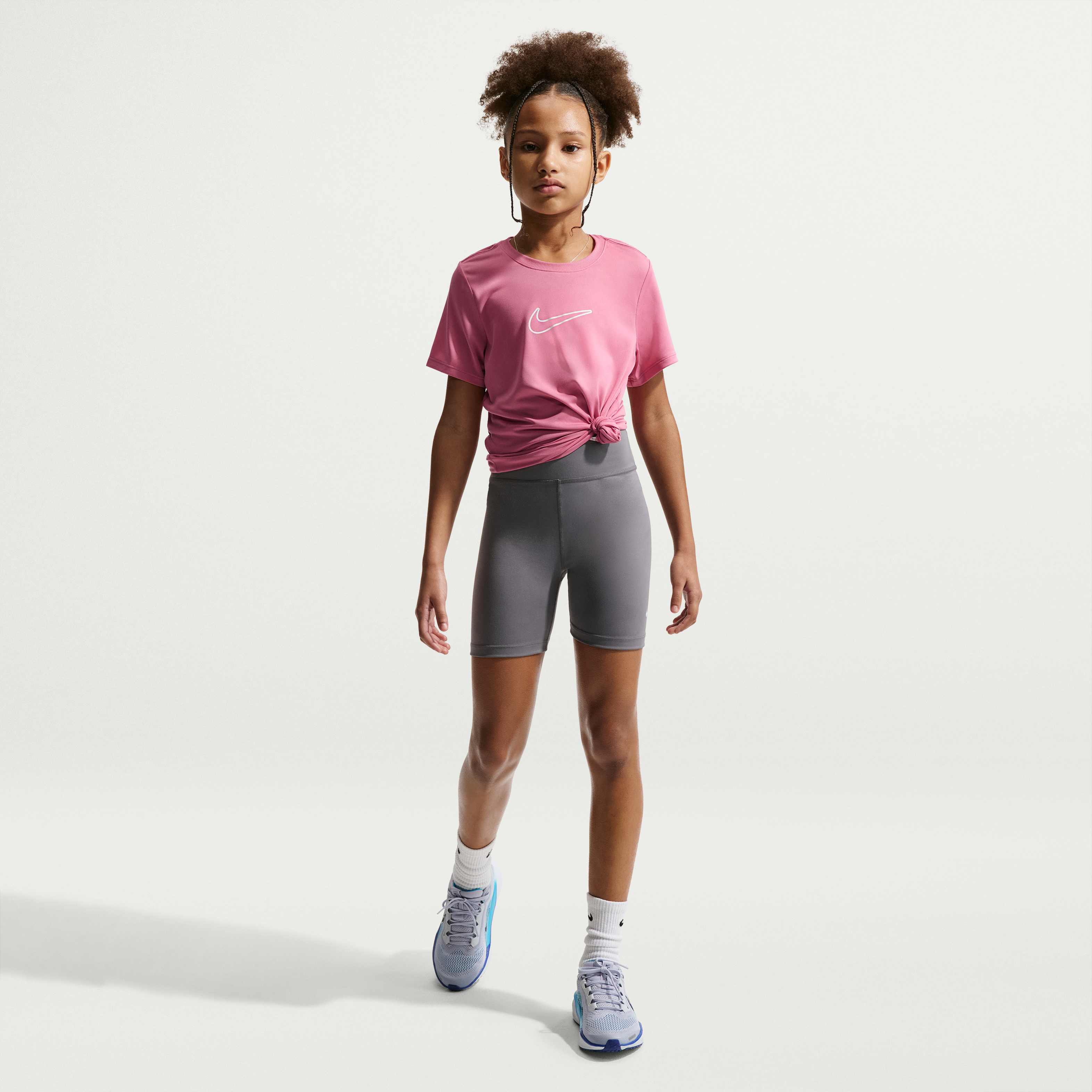 نايكي ون فيتد image number 3