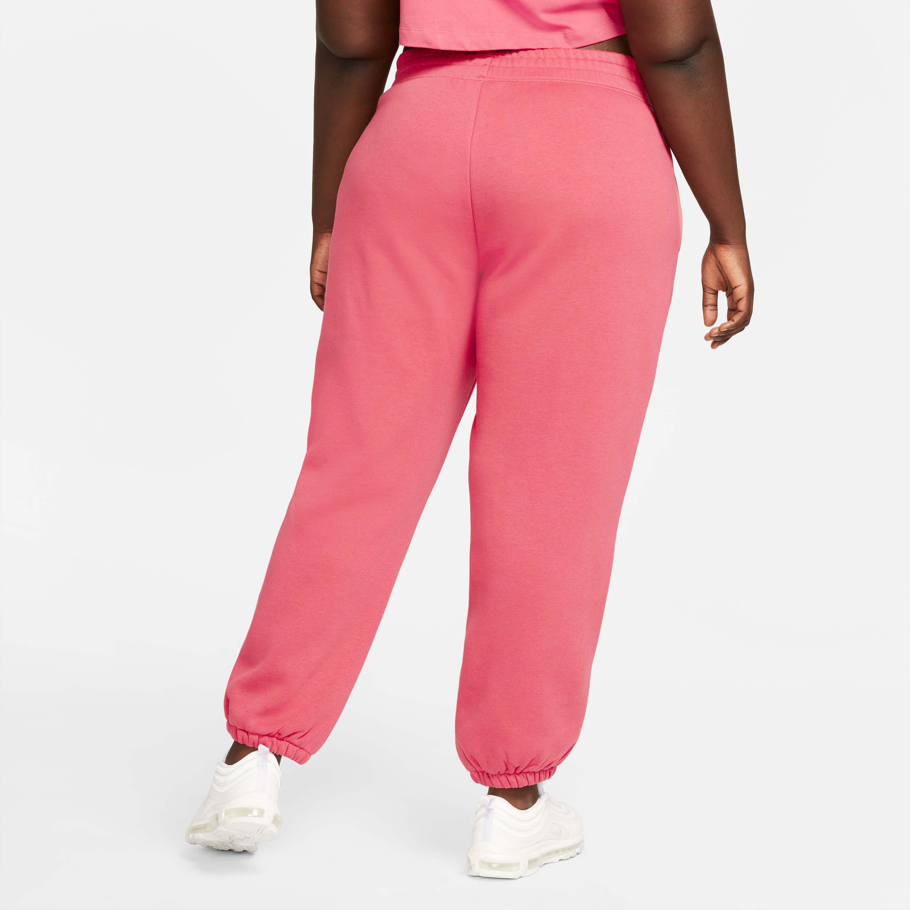 نايكي سبورتسوير تريند image number 1