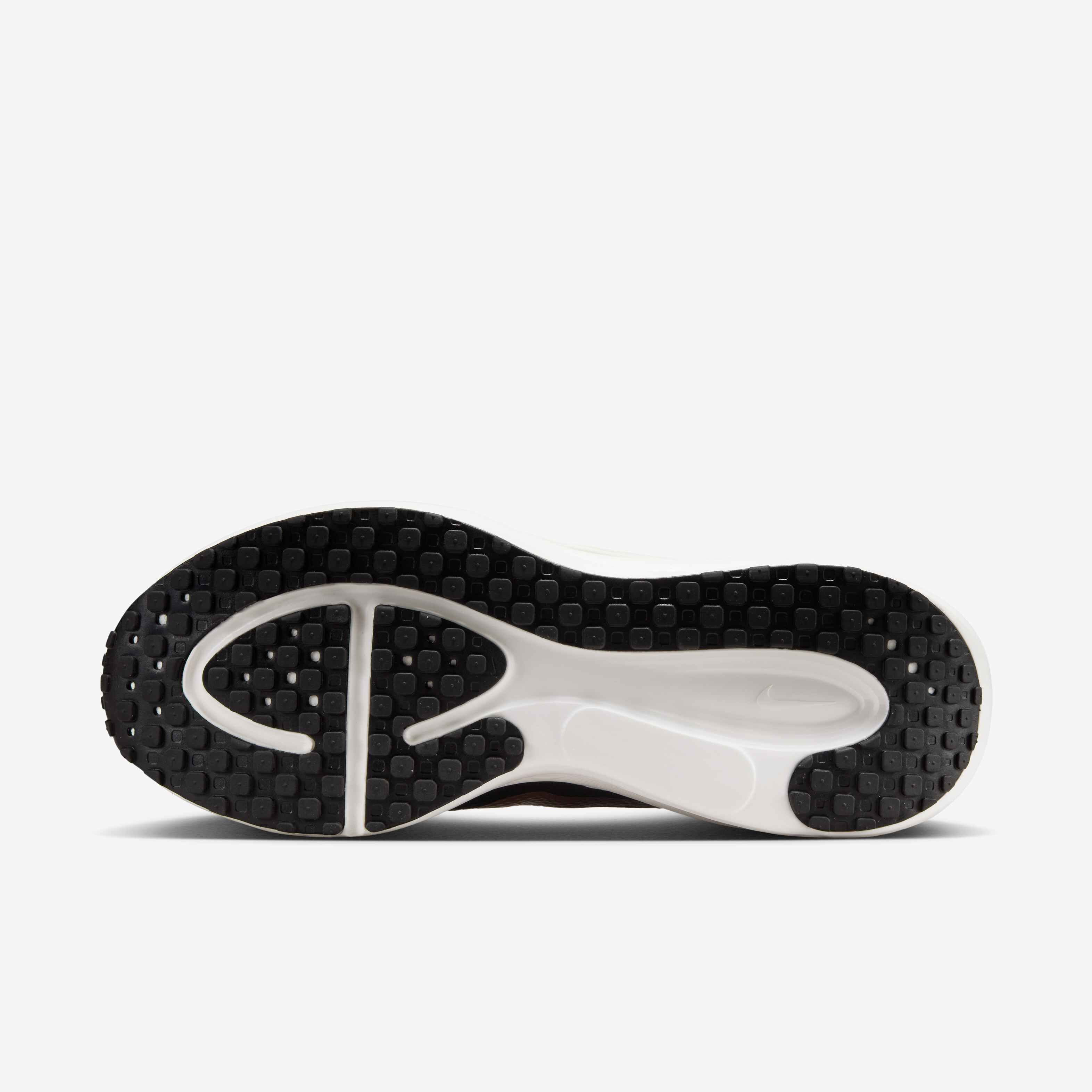 Nike Revolution 8 image number 1