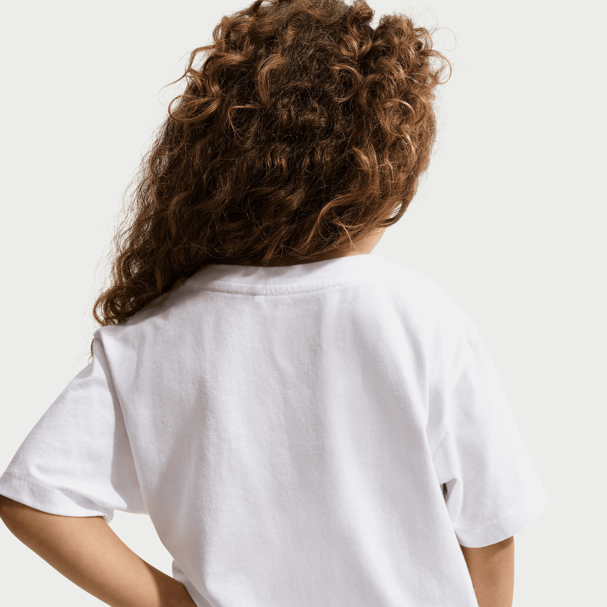 نايكي موف ويث نايتشر image number 3