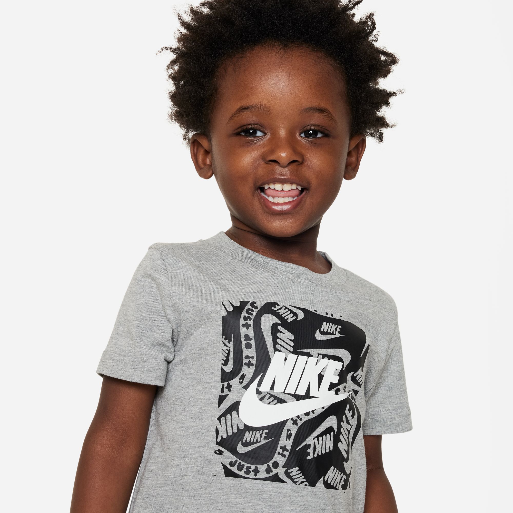 Nike Brandmark Square Basic Tee image number 1