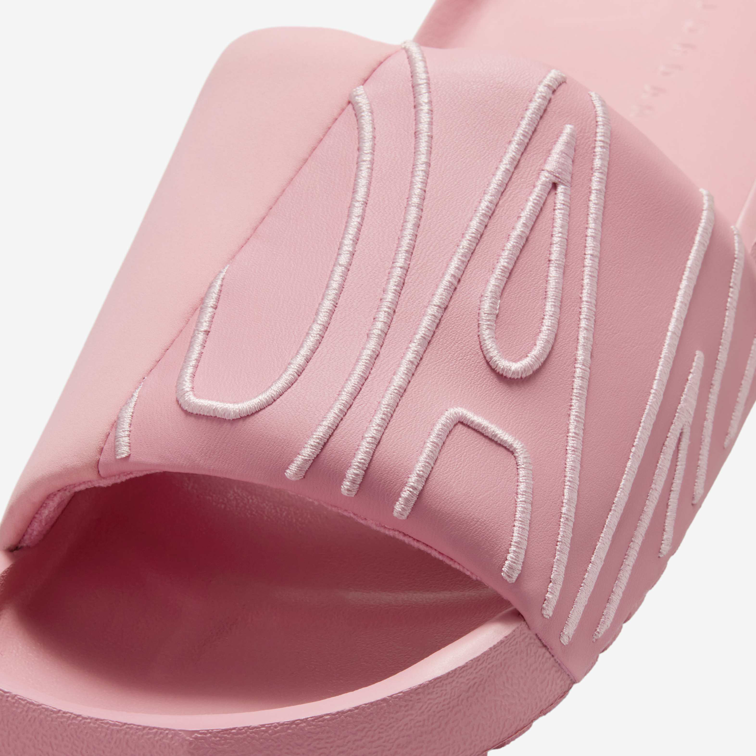 جوردن نولا image number 5