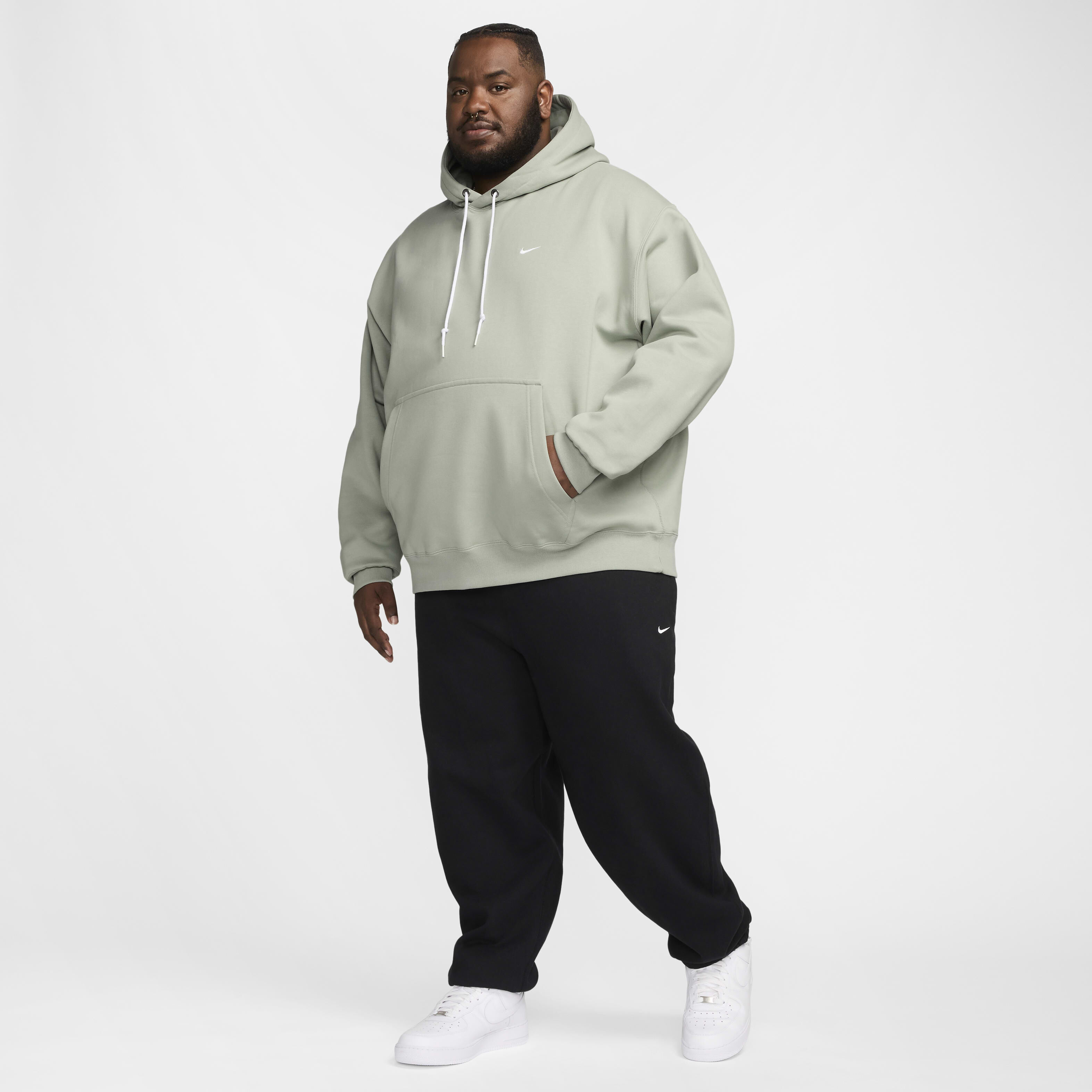 Nike Solo Swoosh image number 13