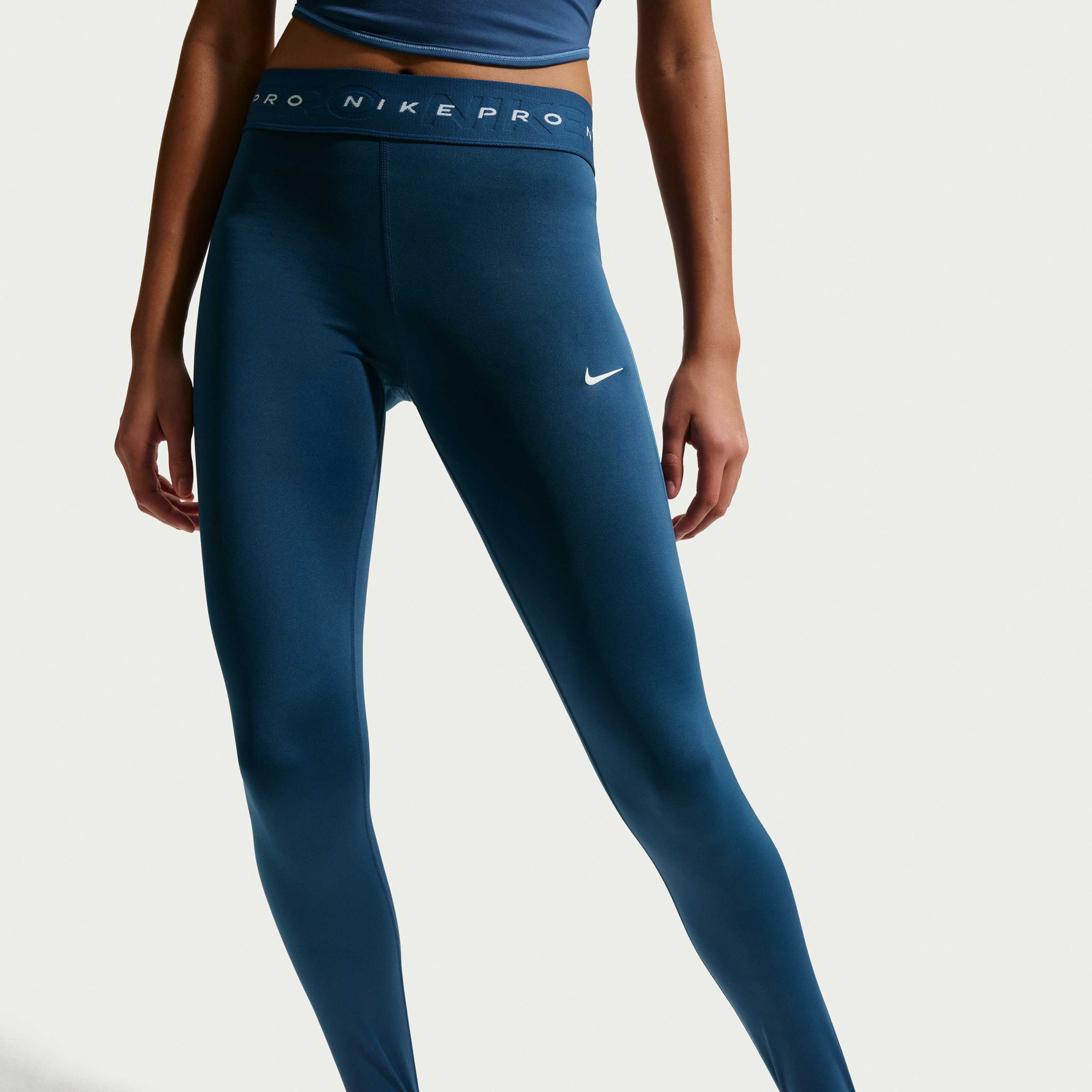 Nike Pro image number 1