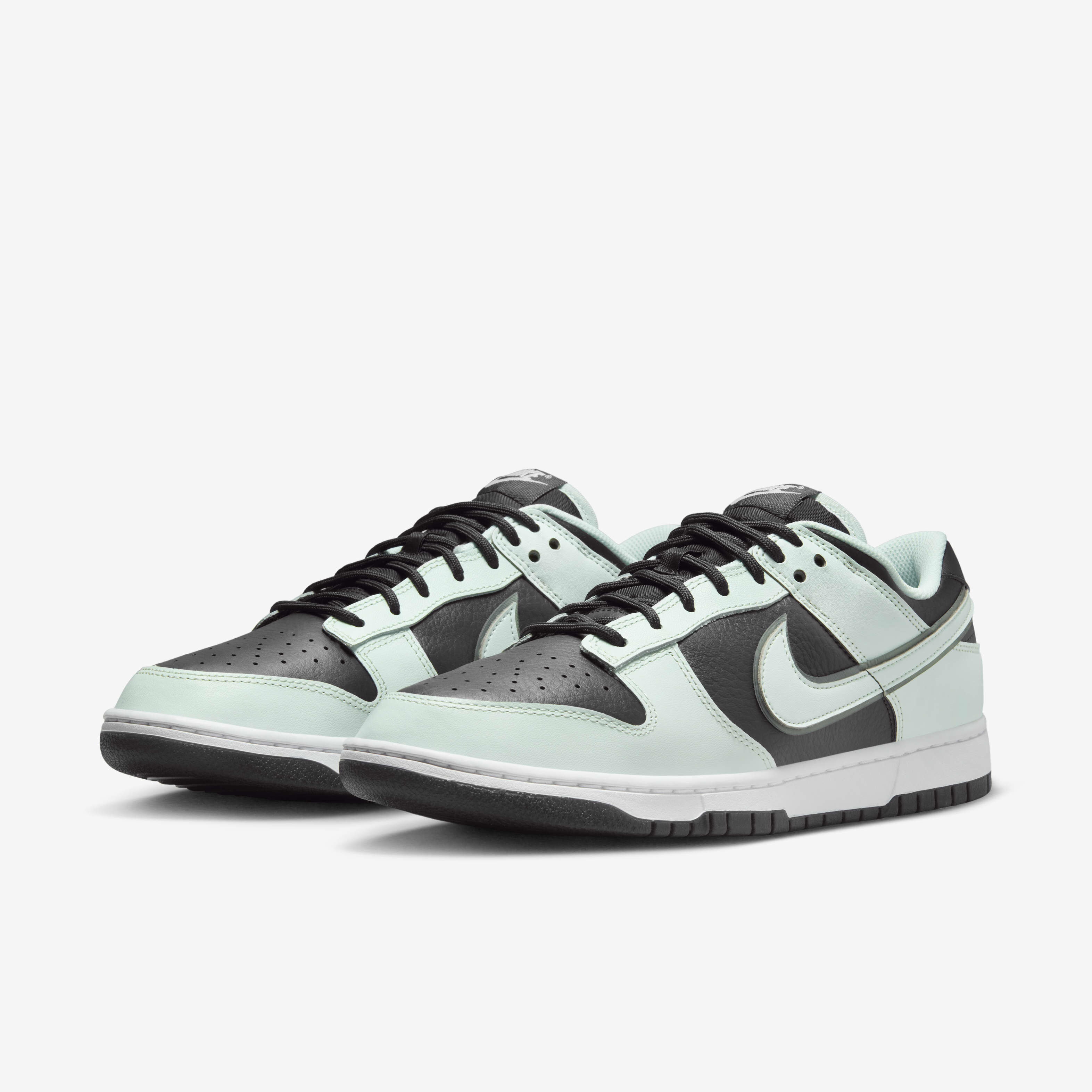 Nike Dunk Low Retro Premium image number 4