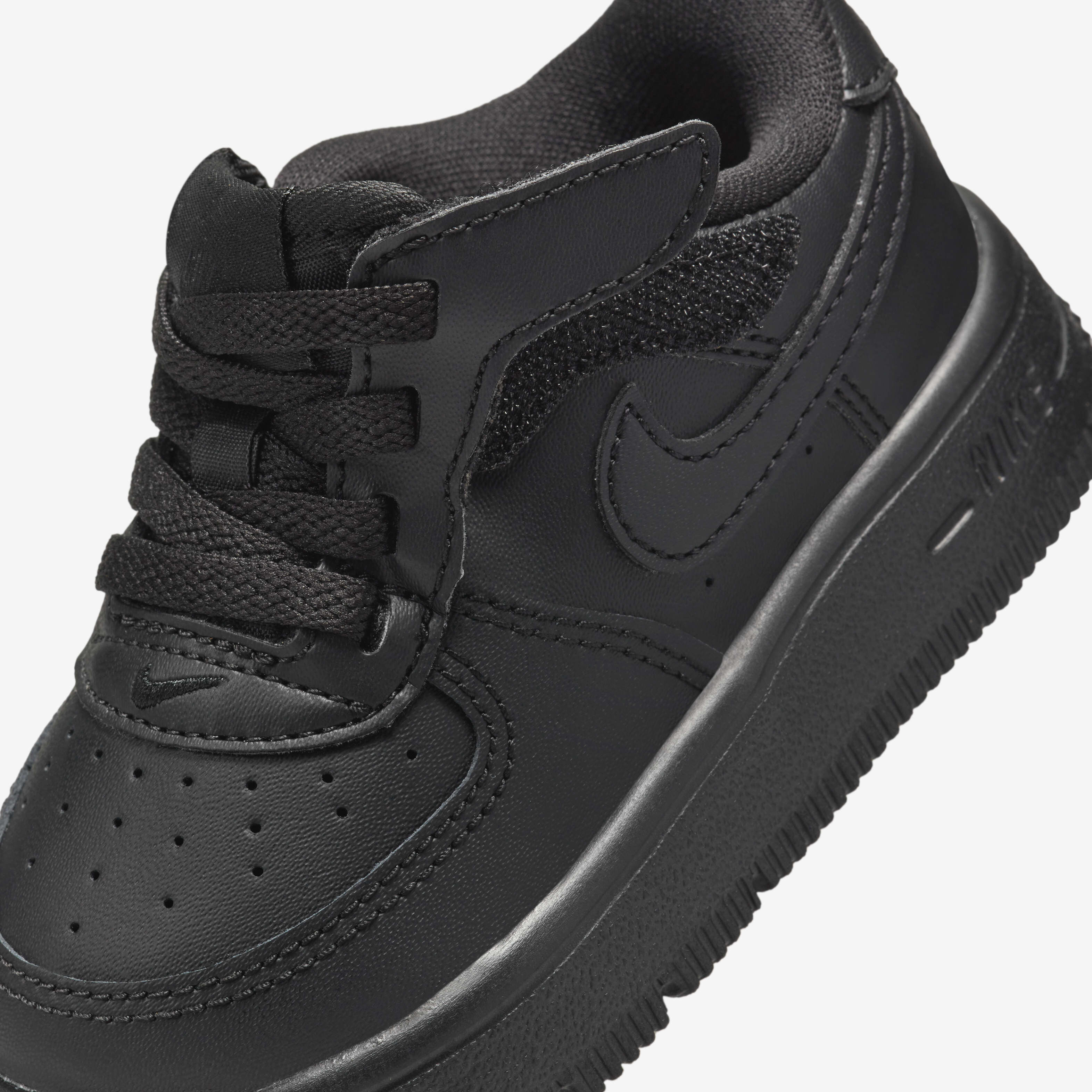 Nike Force 1 Low EasyOn image number 6