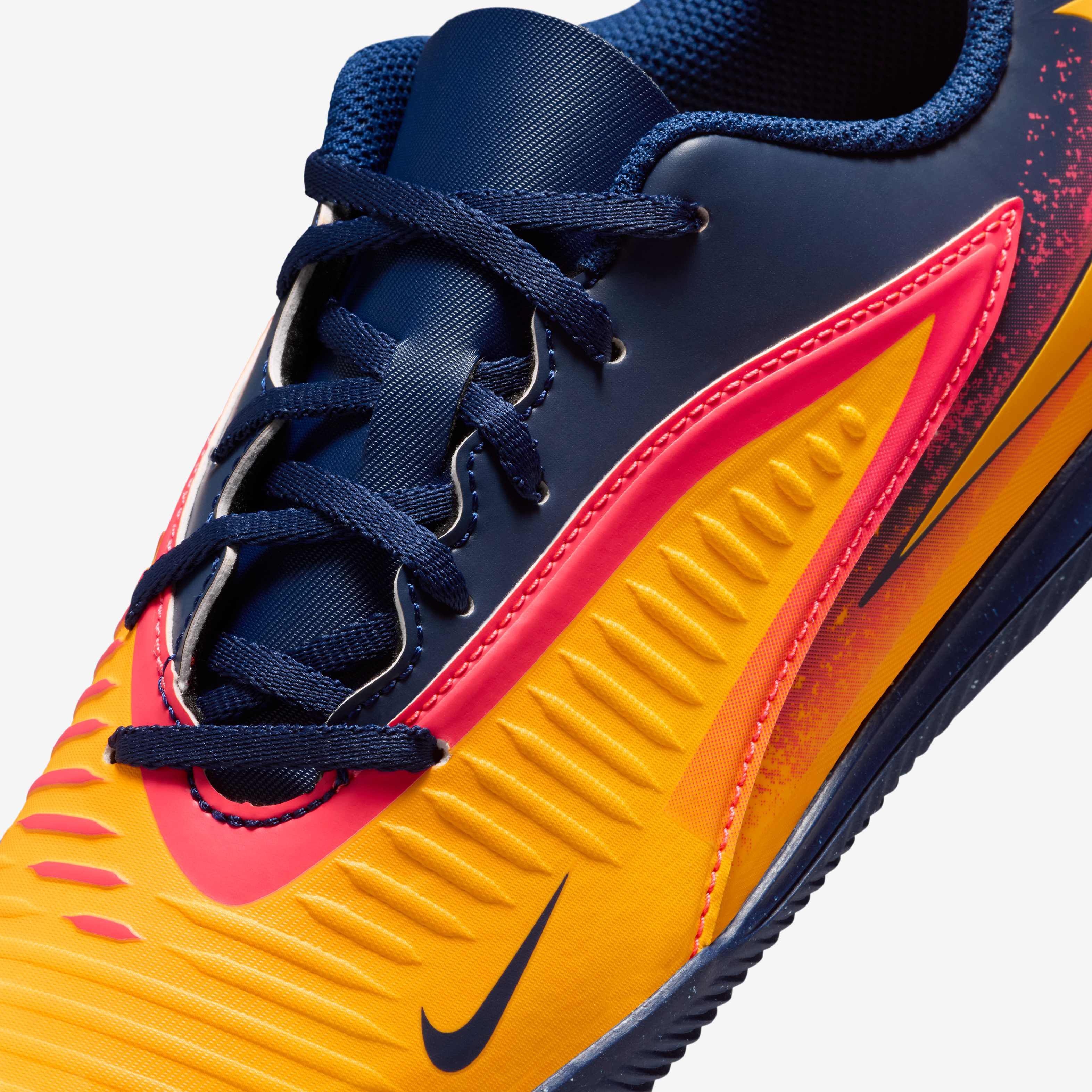 Nike Jr. Phantom 6 Low Club 'Erling Haaland' image number 6