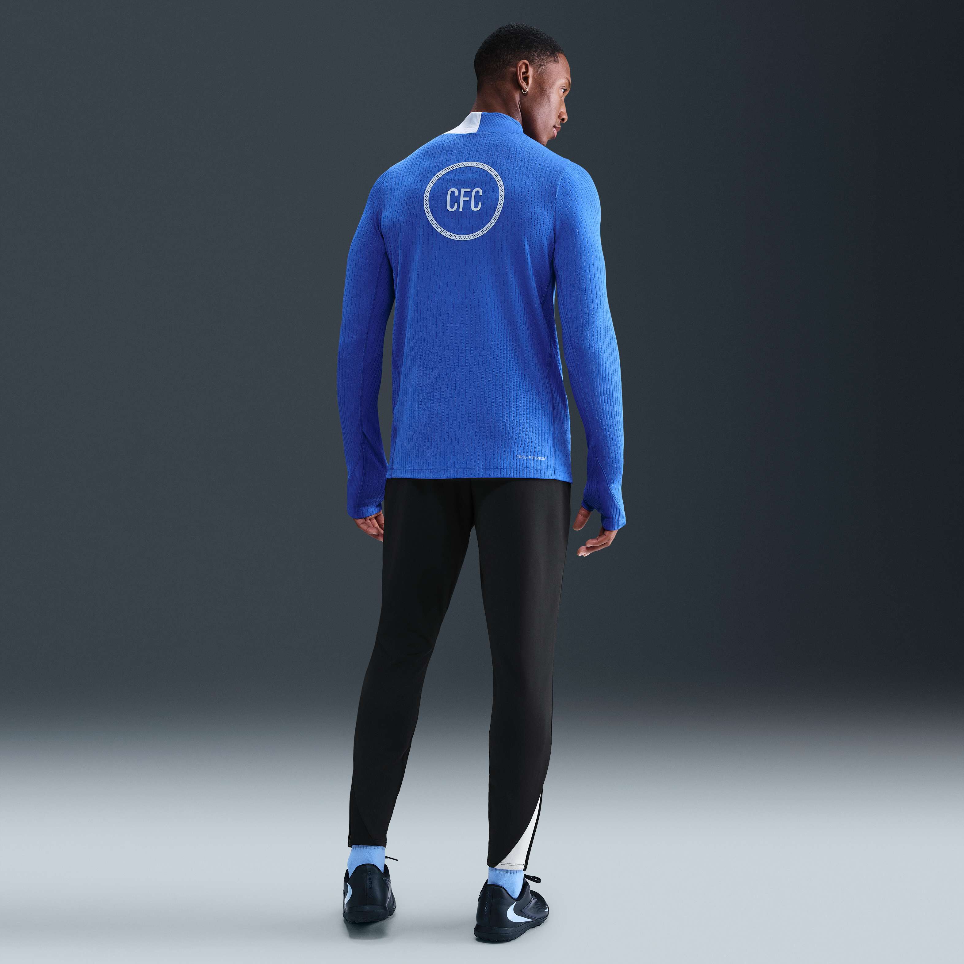 تشيلسي سترايك البديل image number 3