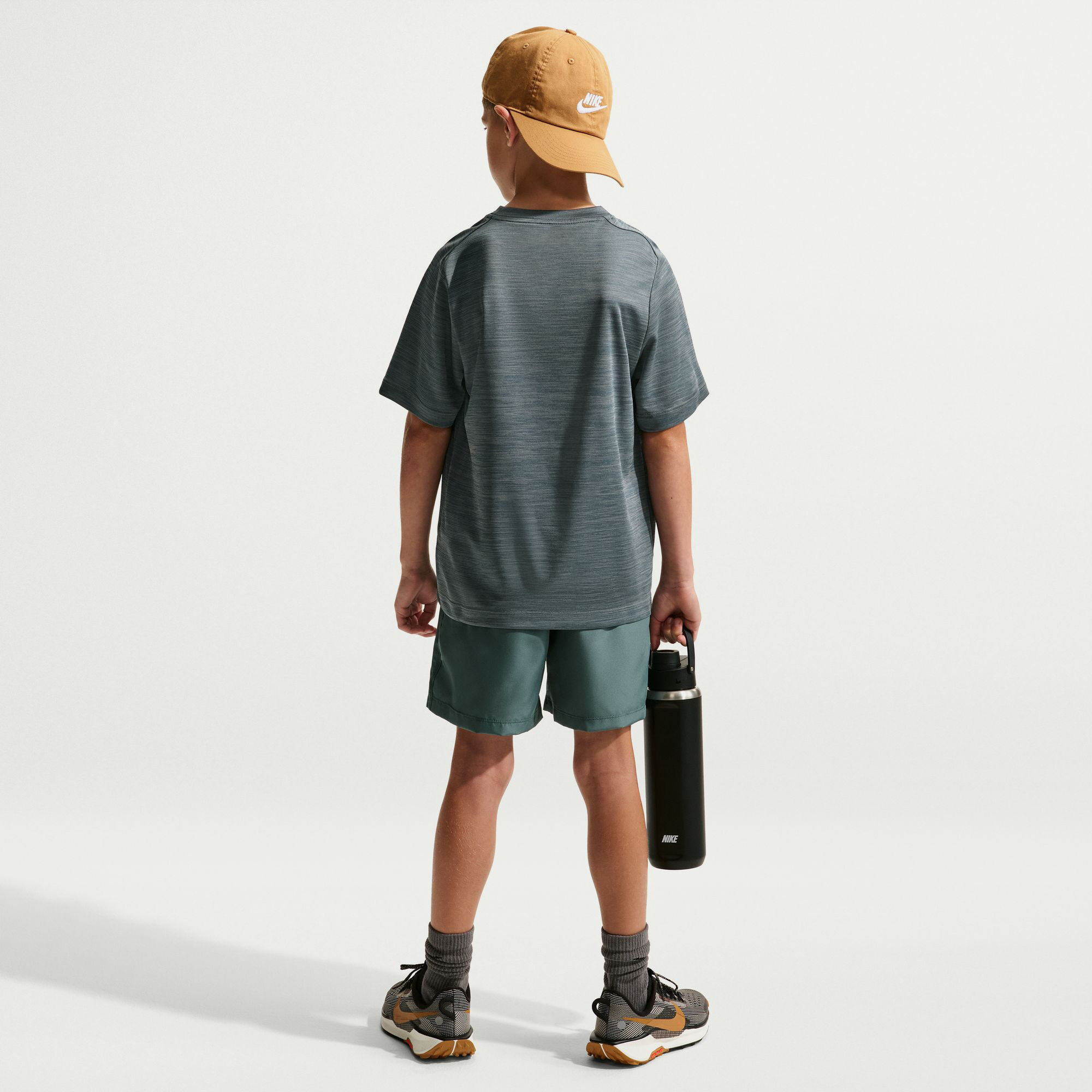 نايكي مالتي image number 1