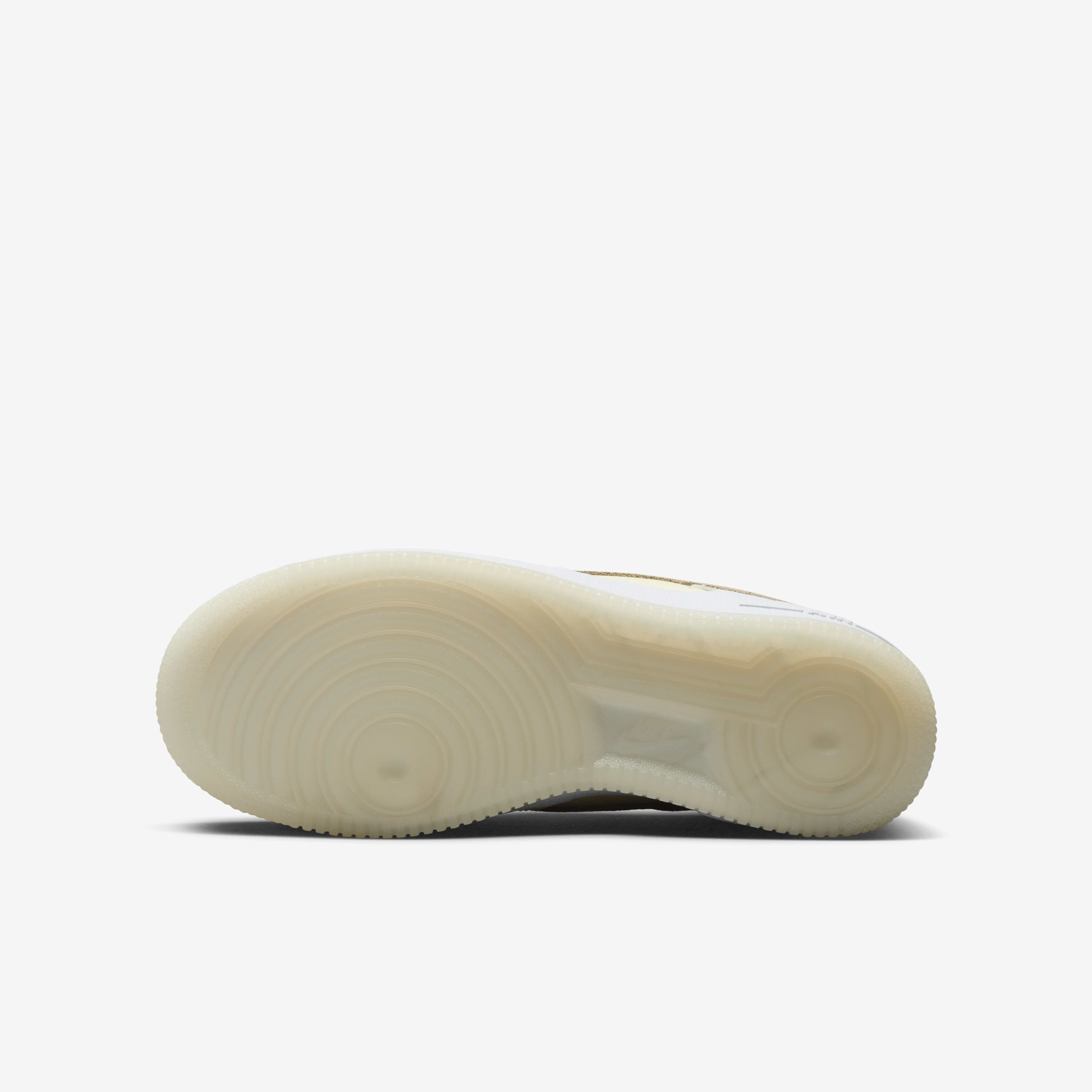 Nike air force 1 junior gum sole hot sale